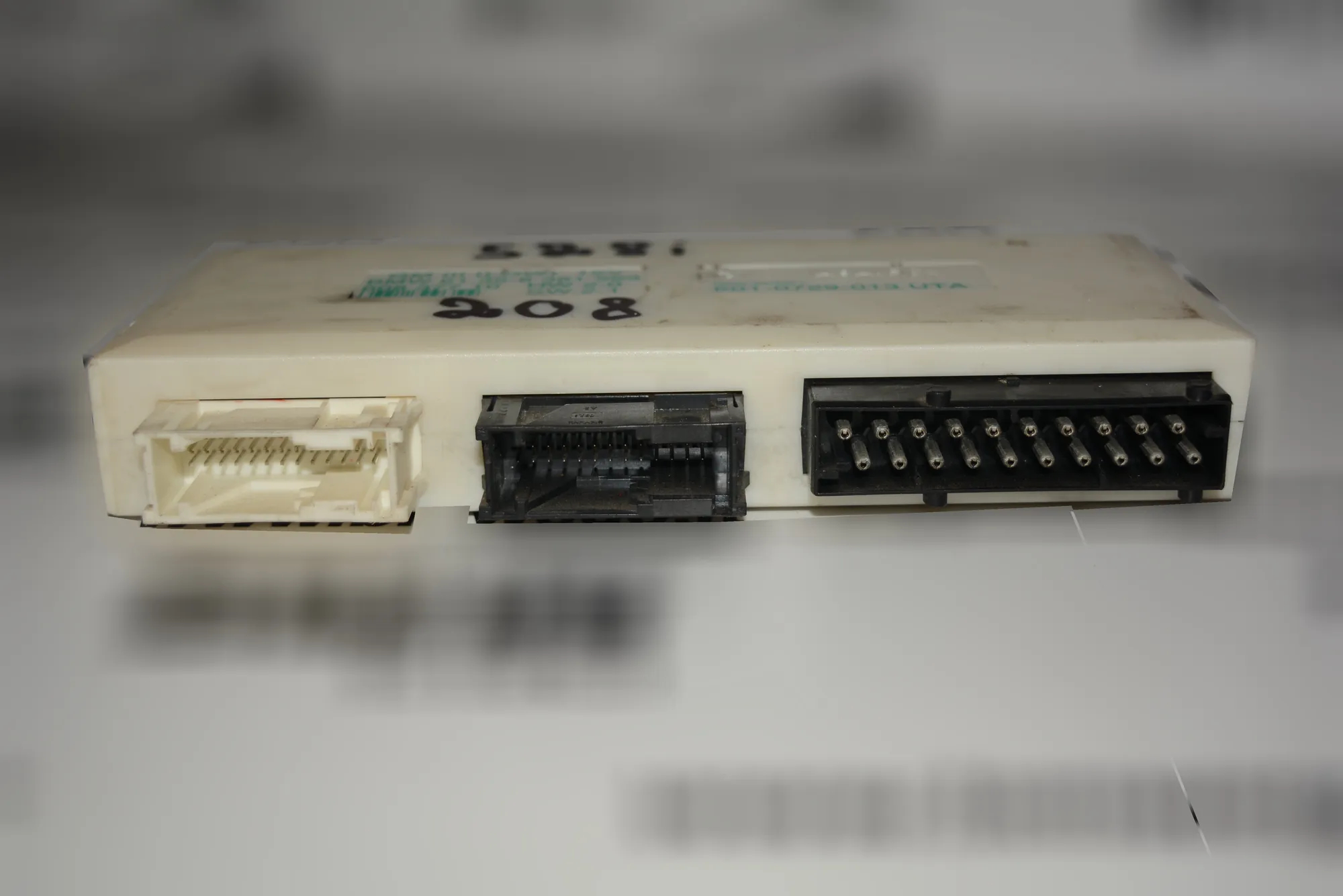 Comfort Control Unit – OEM 8381963 · BMW 5 (E39) BMW 5 (E39) 528 i 1998