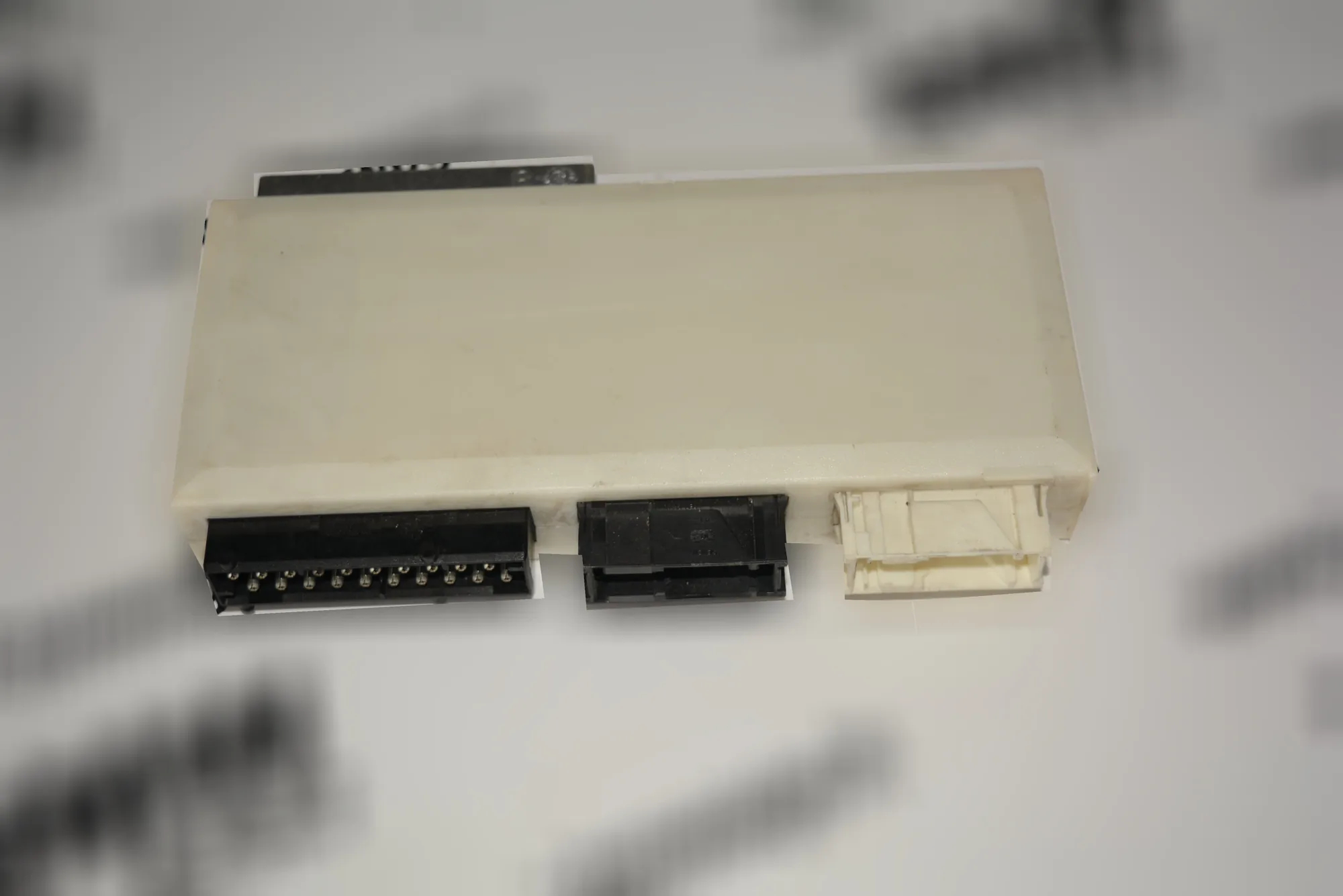 Comfort Control Unit – OEM 8381963 · BMW 5 (E39) BMW 5 (E39) 2000 – 3