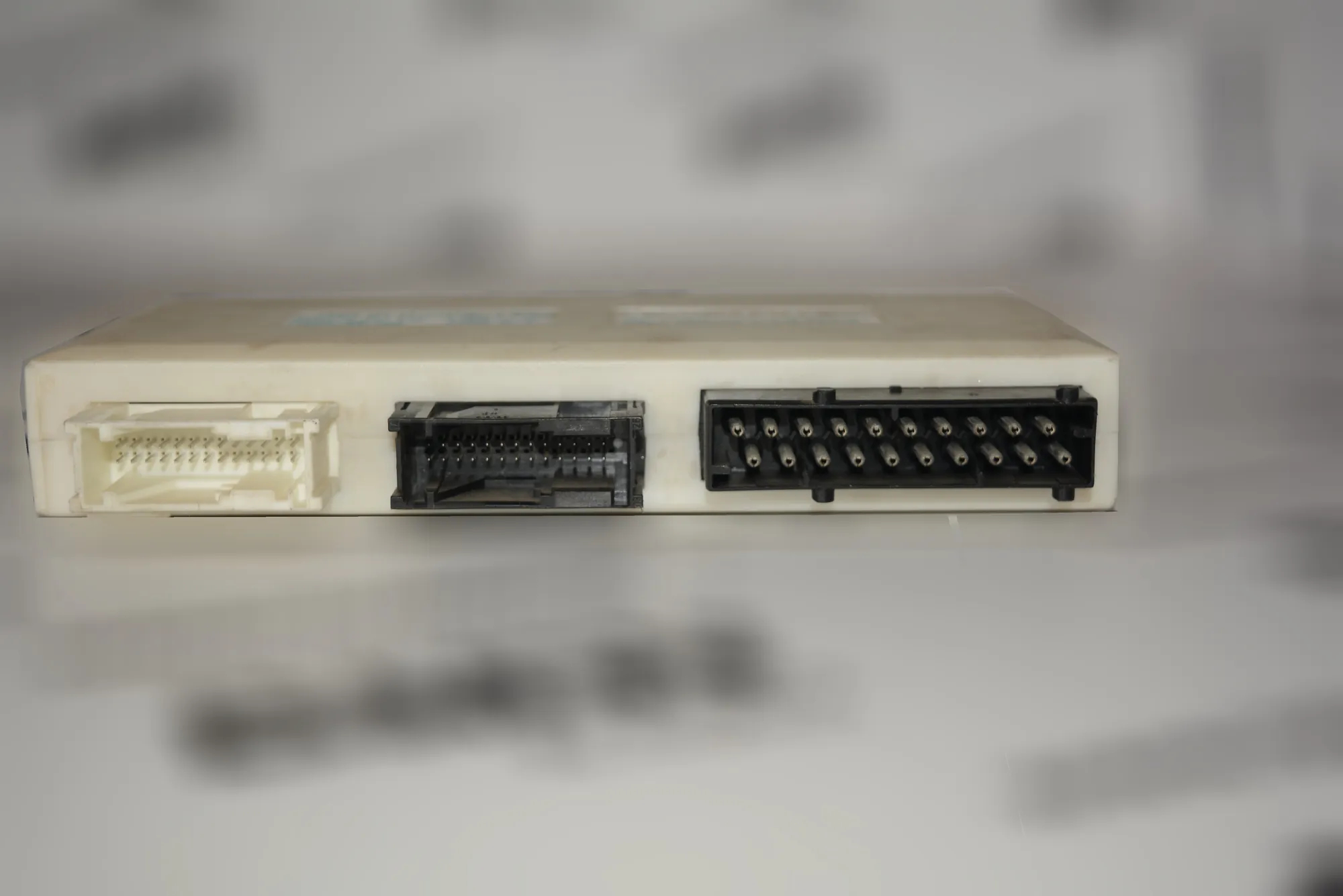 Comfort Control Unit – OEM 8381963 · BMW 5 (E39) BMW 5 (E39) 2000 – 2