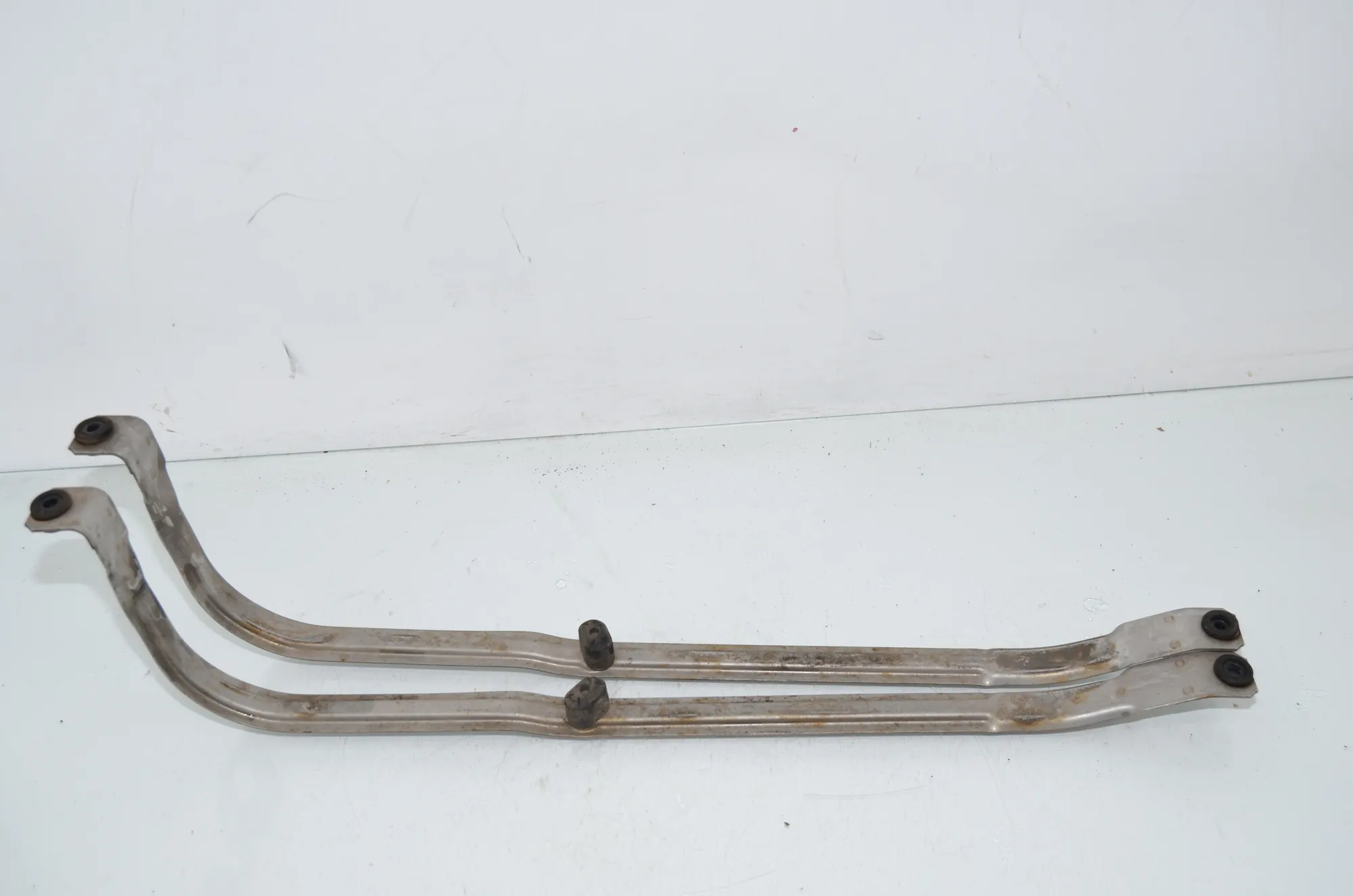 Fuel Tank Holder – OEM 7354282 · BMW 7 (G11, G12) 750 d, Ld xDrive 2016