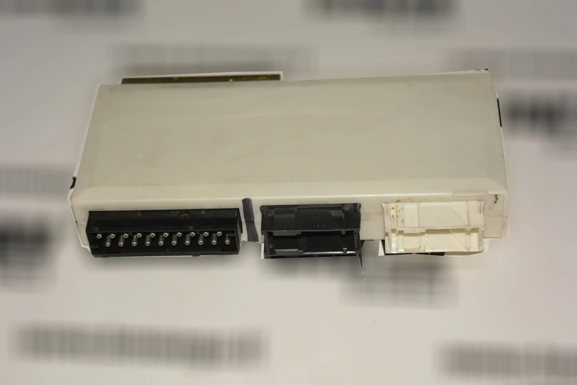 Comfort Control Unit – OEM 6901225 · BMW 5 (E39) BMW 5 (E39) 540 i 2000 – 2