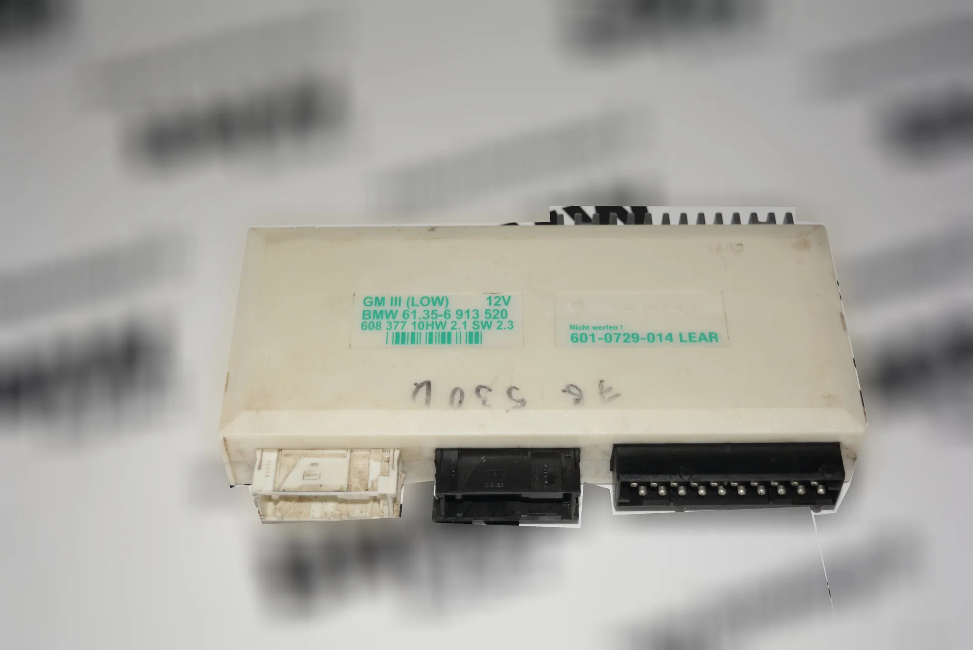Comfort Control Unit – OEM 6913520 · BMW 5 (E39) BMW 5 (E39) 530 i 2000