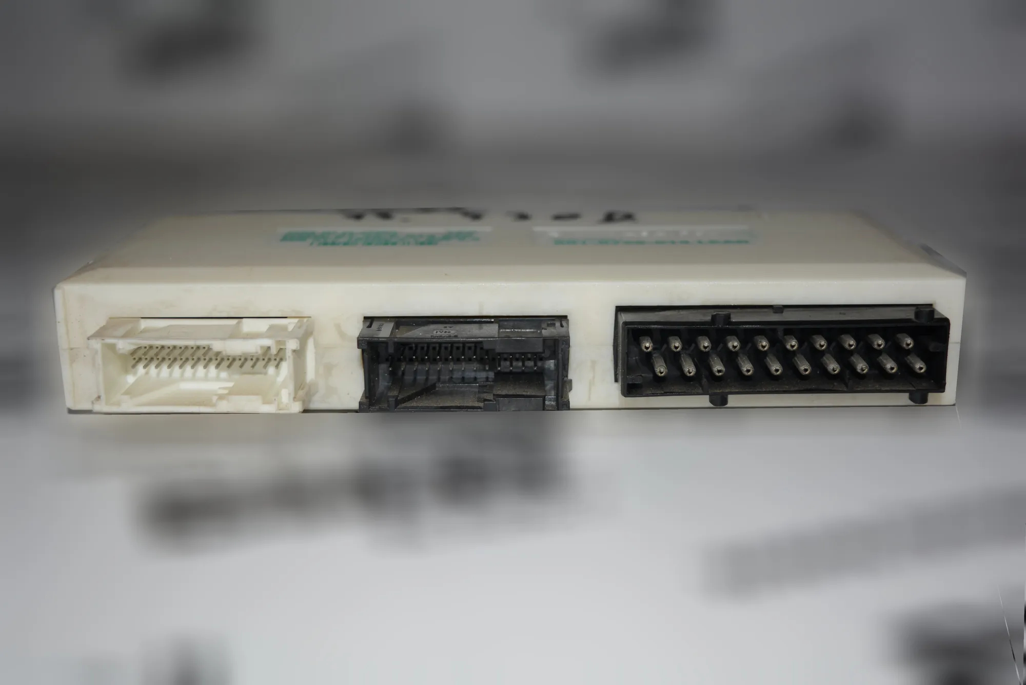 Comfort Control Unit – OEM 6913520 · BMW 5 (E39) BMW 5 (E39) 530 d 2001 – 3