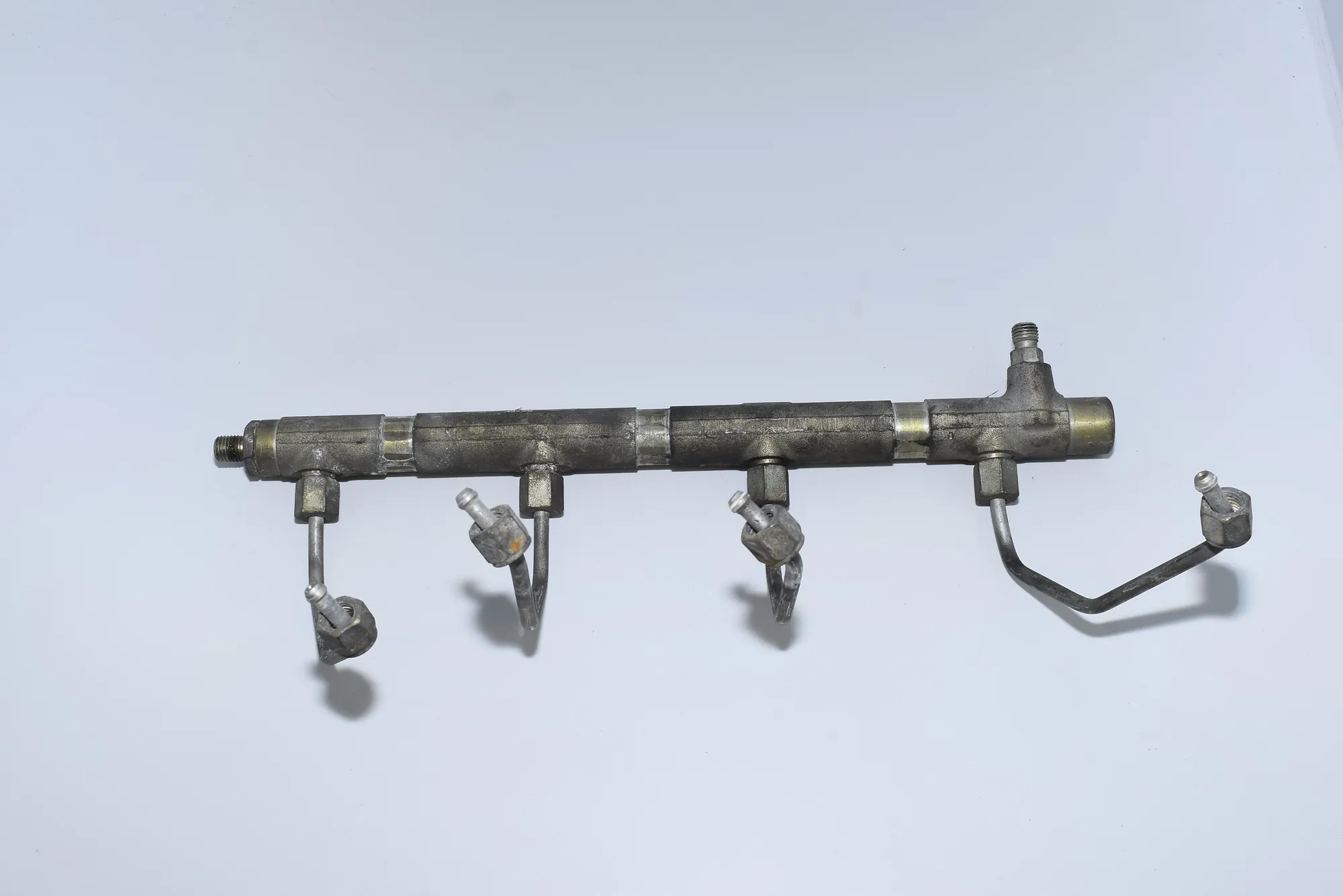Fuel Rail – OEM F00R000224 · BMW 7 (E65, E66, E67) BMW 7 (E65, E66, E67) 740 d 2003