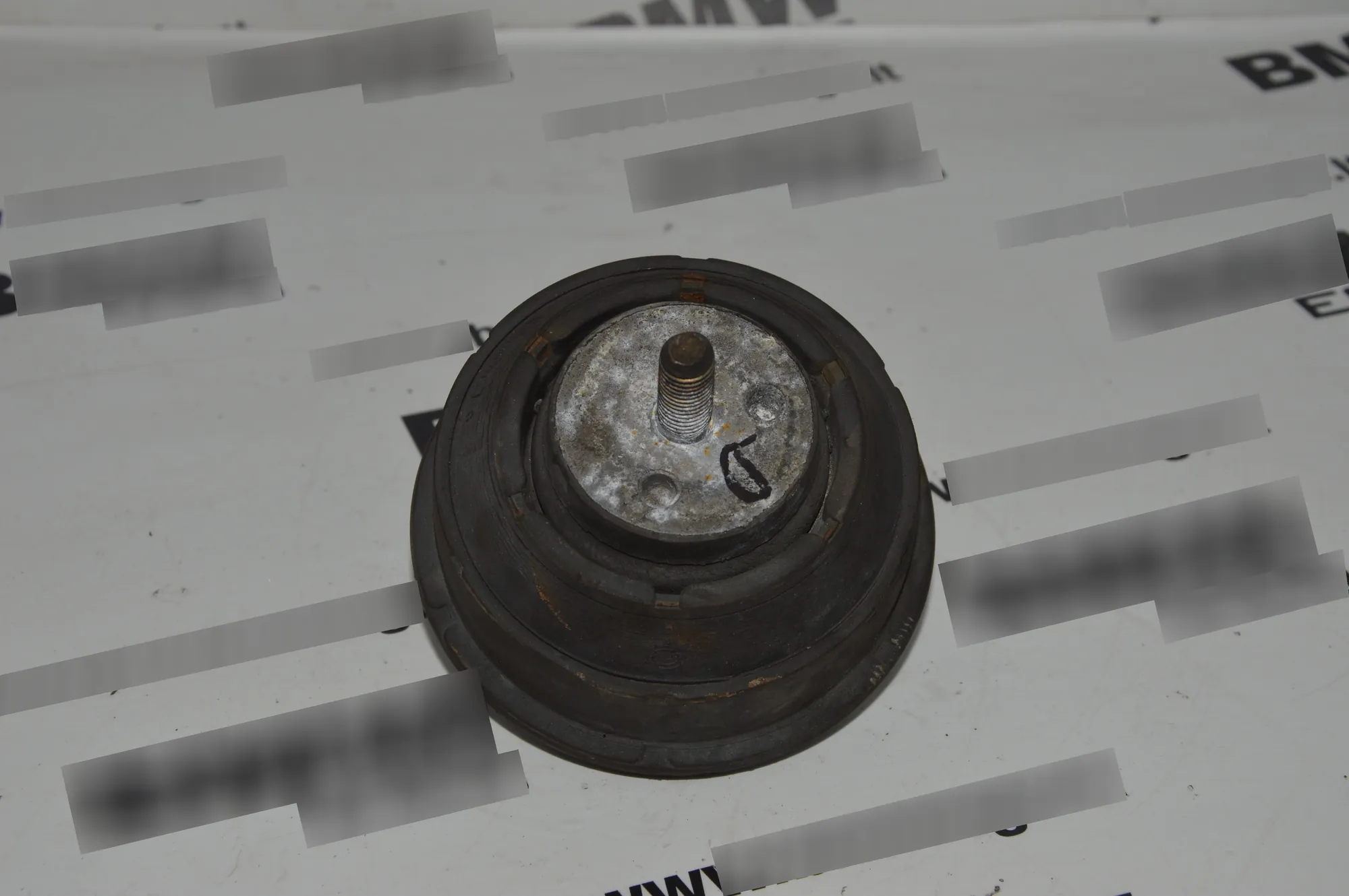 Right Side Engine Mount – OEM 1095444 · BMW 3 (E46) BMW 3 (E46) 2000