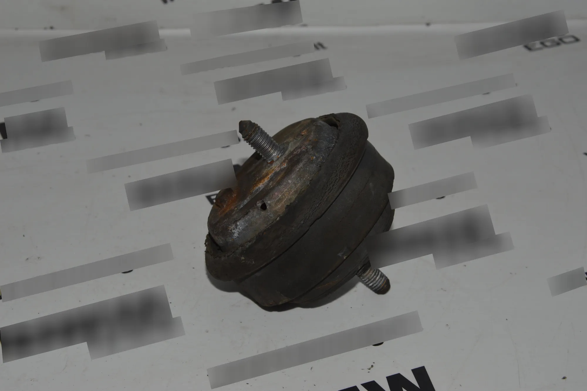 Right Side Engine Mount – OEM 1095444 · BMW 3 (E46) BMW 3 (E46) 2000 – 2