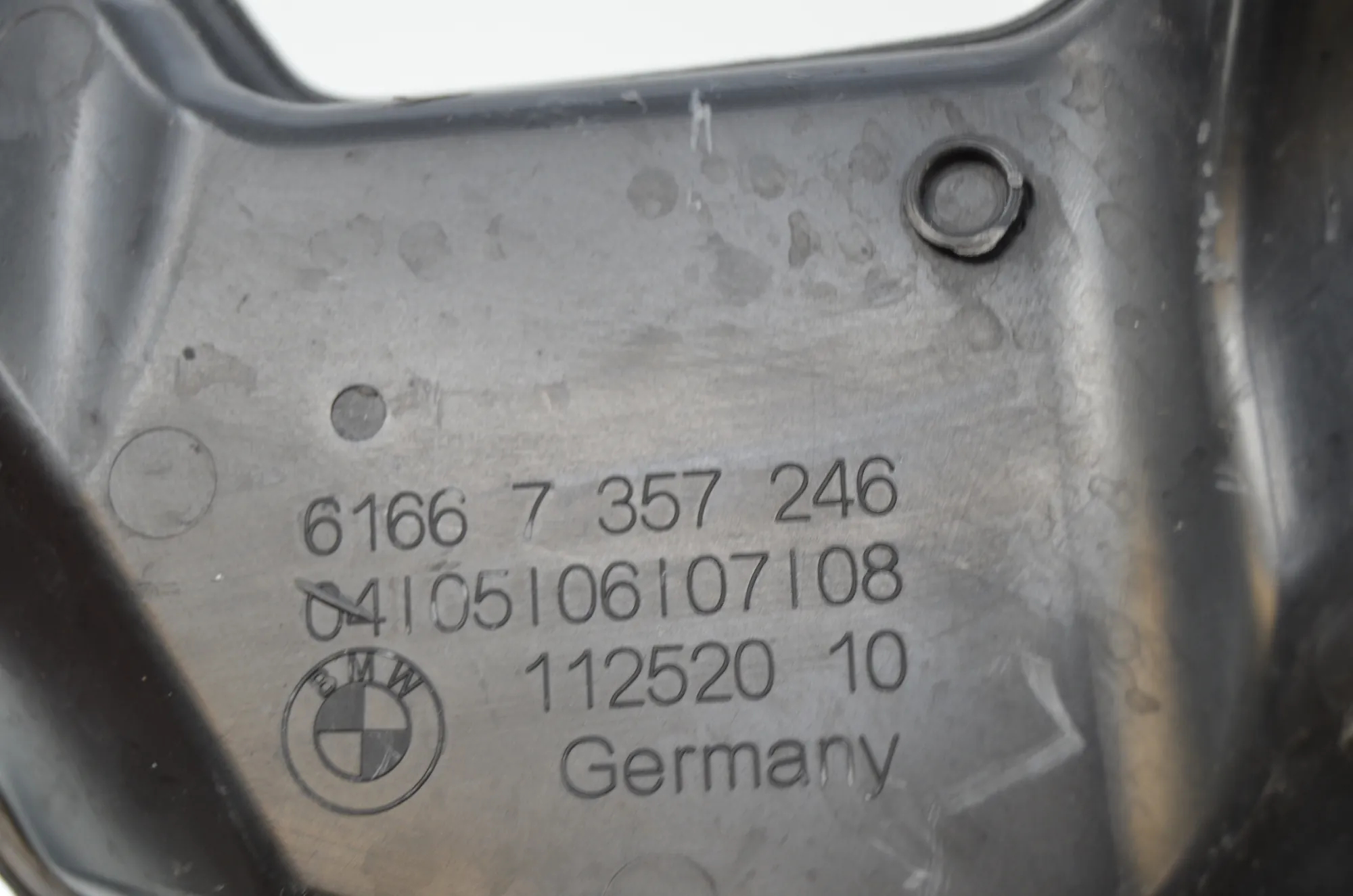 Interior Air Duct Channel – OEM 7357252 · BMW 7 (G11, G12) 750 d, Ld xDrive 2016 – 8