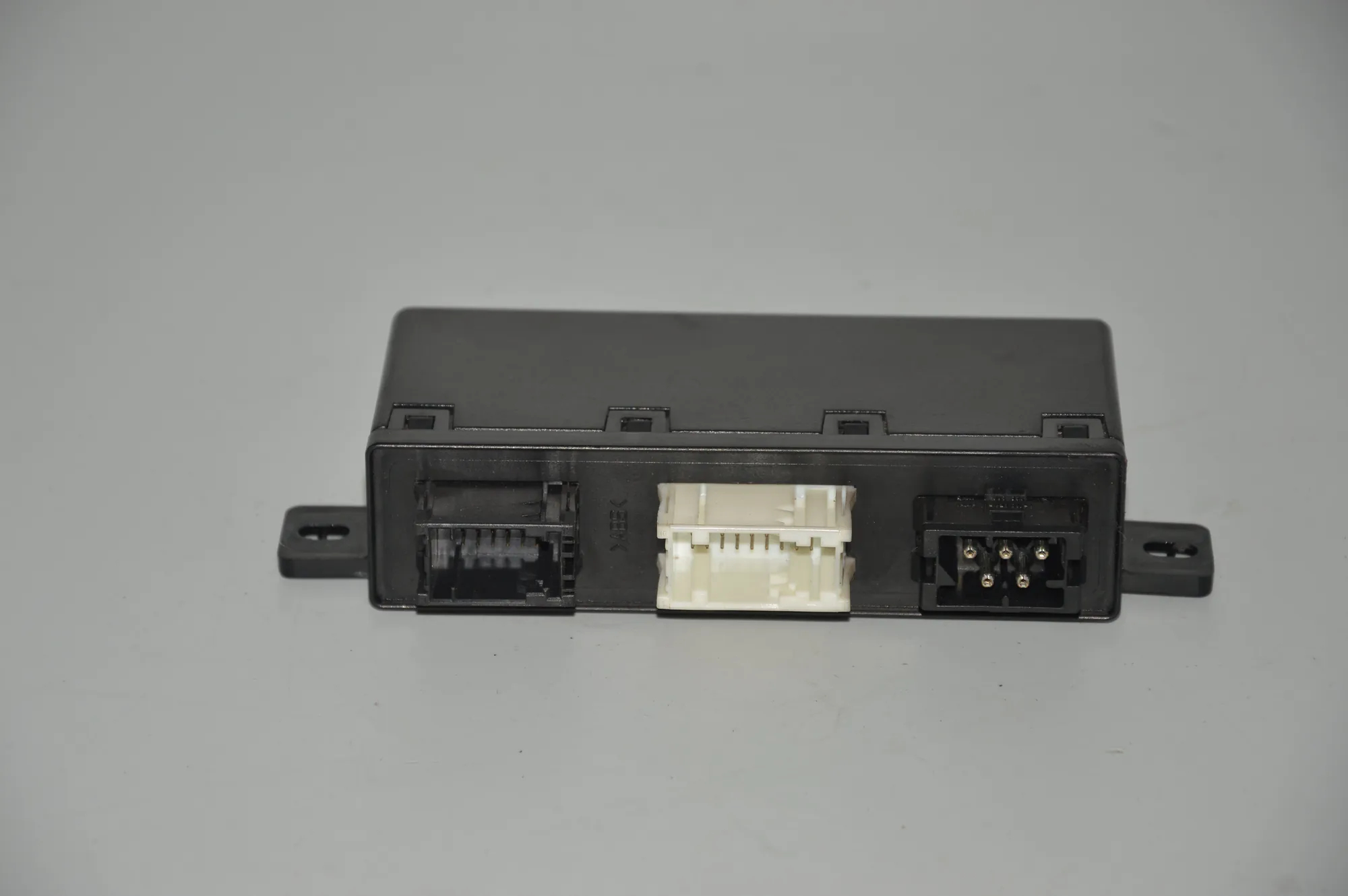 Front Left Door Control Unit – OEM 6904255 · BMW 5 Touring (E39) 525 d 2001