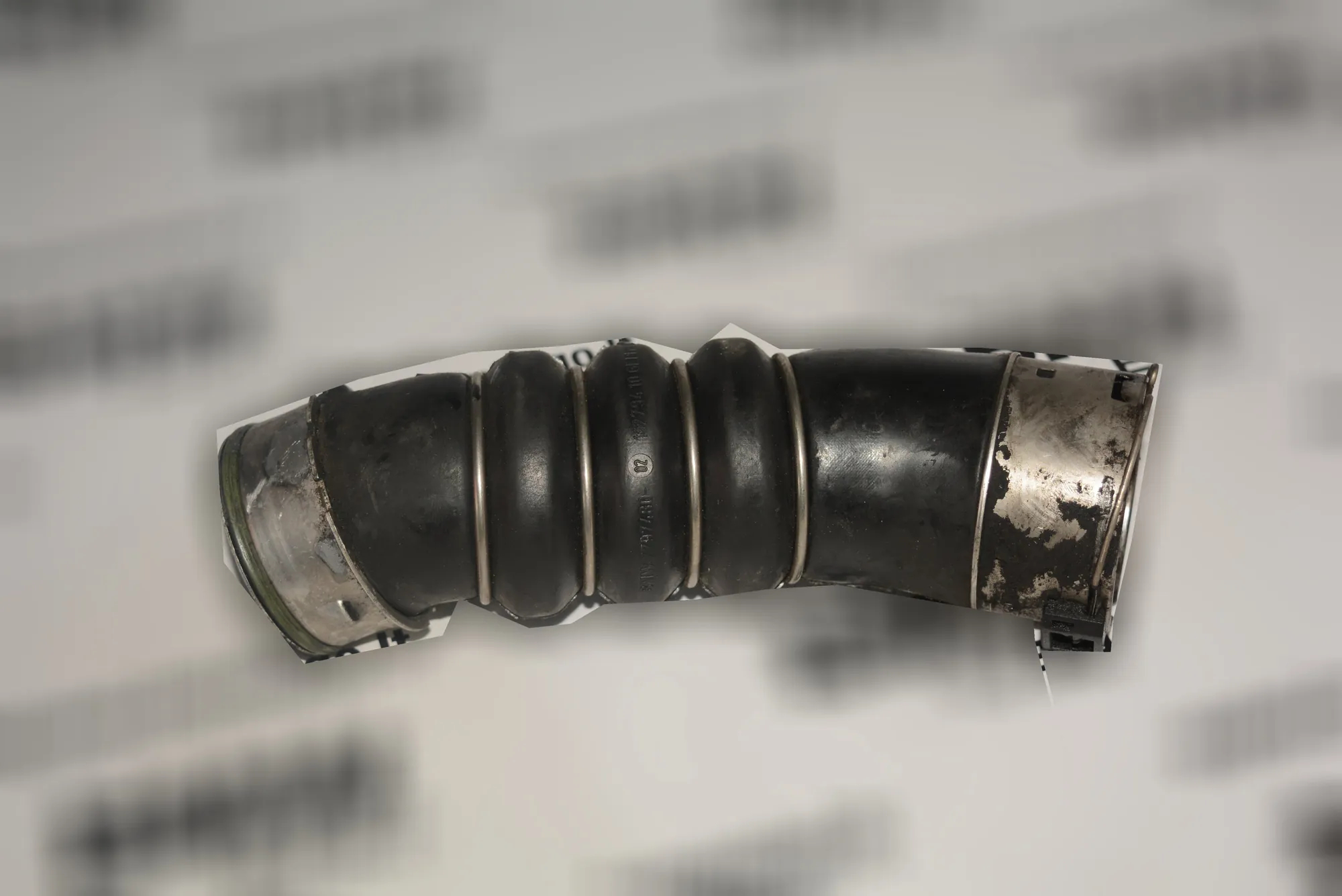 Right Side Intercooler Hose – OEM 7797480 · BMW 1 (E87) BMW 1 (E87) 2005