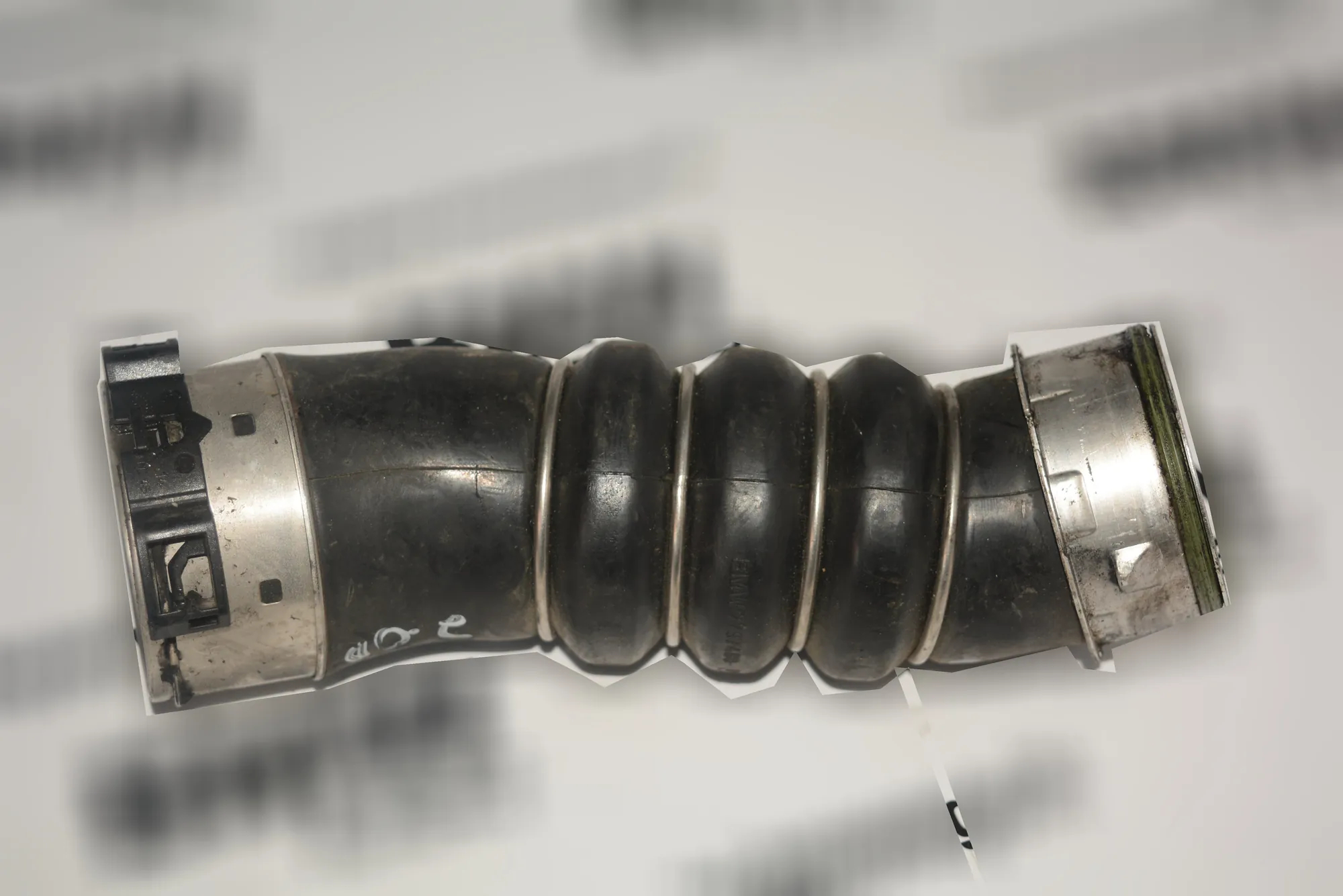 Right Side Intercooler Hose – OEM 7797480 · BMW 1 (E87) BMW 1 (E87) 2005 – 2