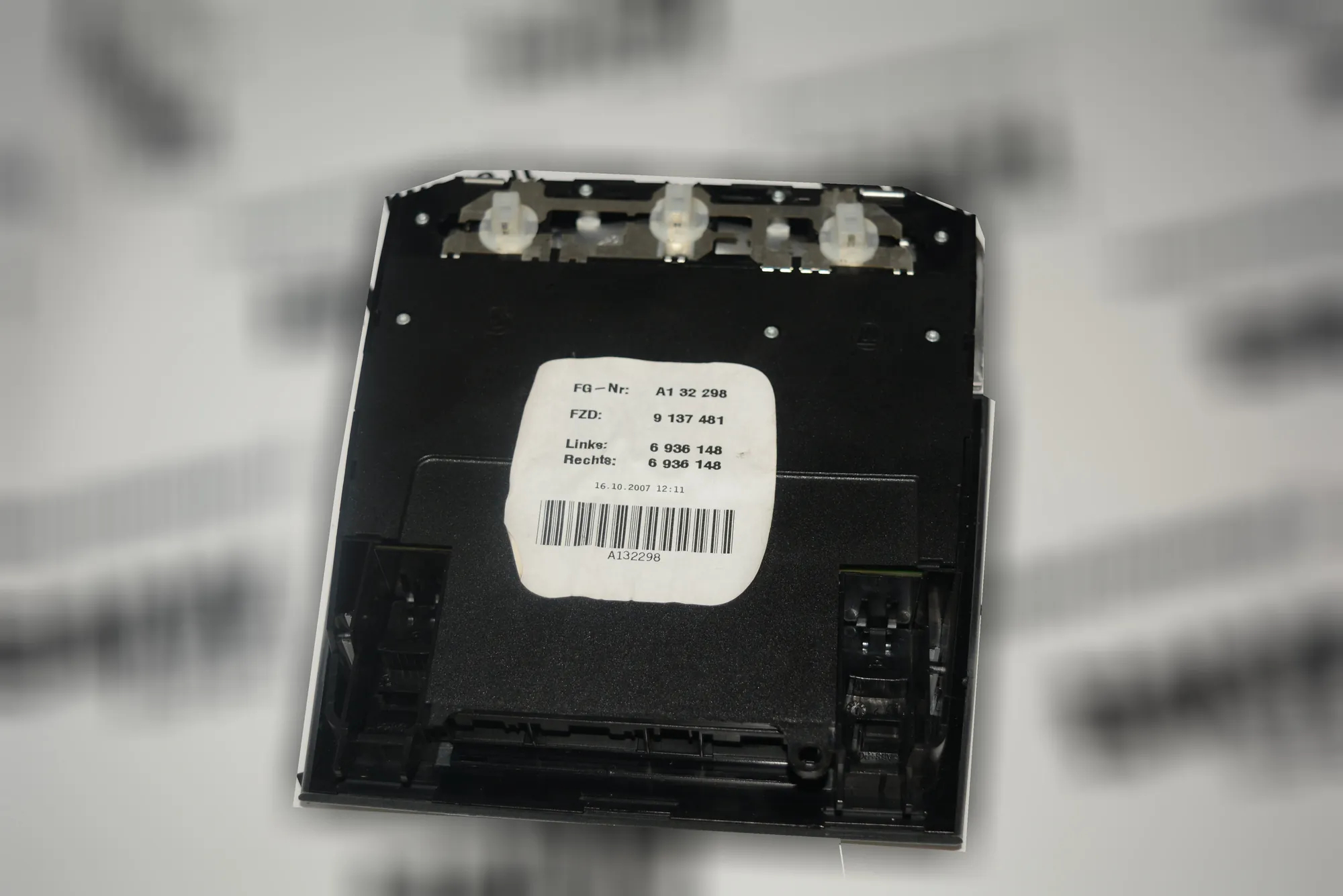 Interior Lighting – OEM 9137481 · BMW 3 (E90) BMW 3 (E90) 2005 – 3