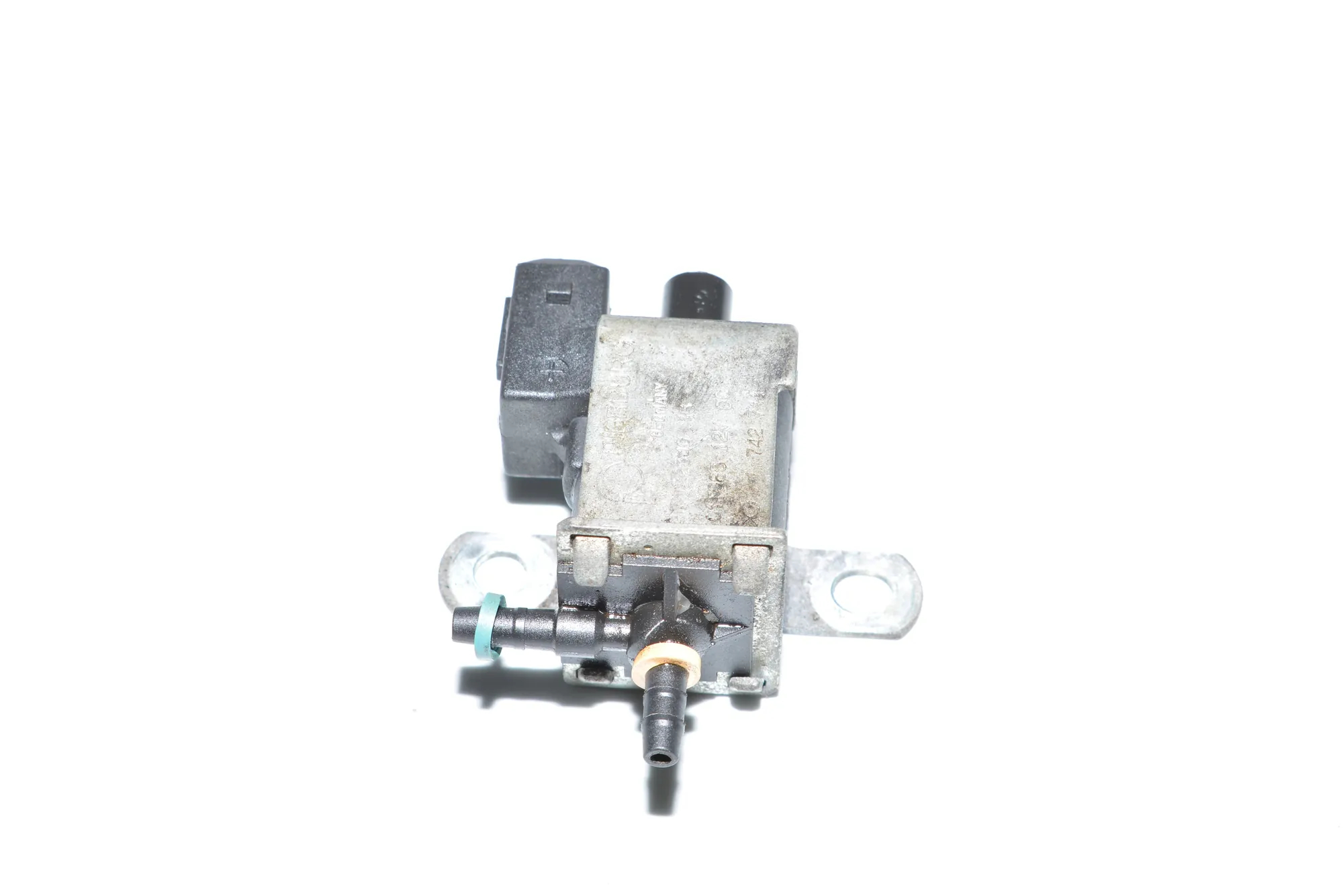 Solenoid Valve – OEM 1742711 · BMW 5 (E39) 535 i 2001
