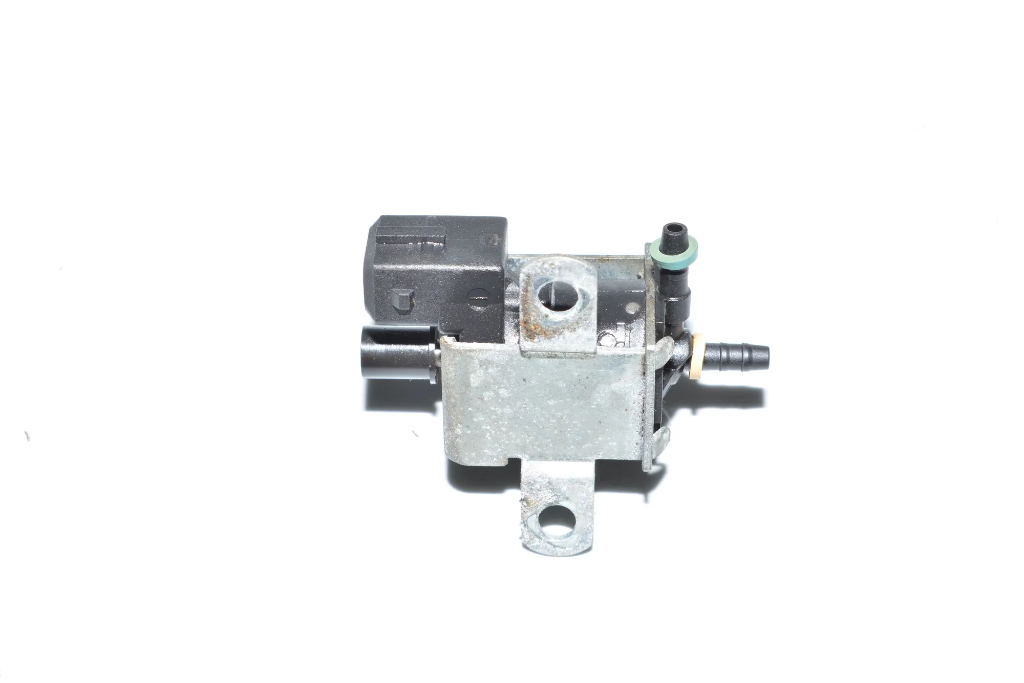 Solenoid Valve – OEM 1742711 · BMW 5 (E39) 535 i 2001 – 3