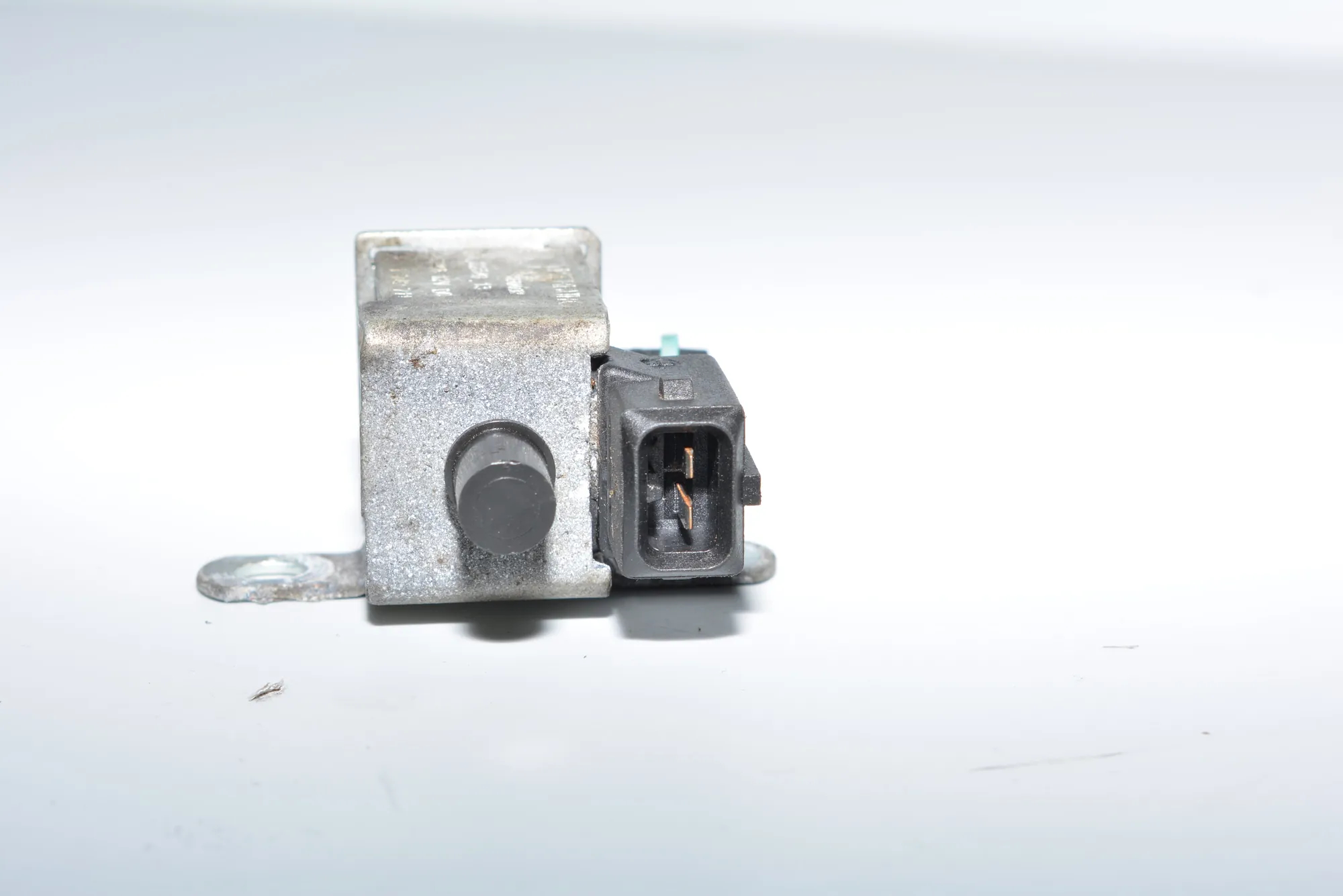 Solenoid Valve – OEM 1742711 · BMW 5 (E39) 535 i 2001 – 4