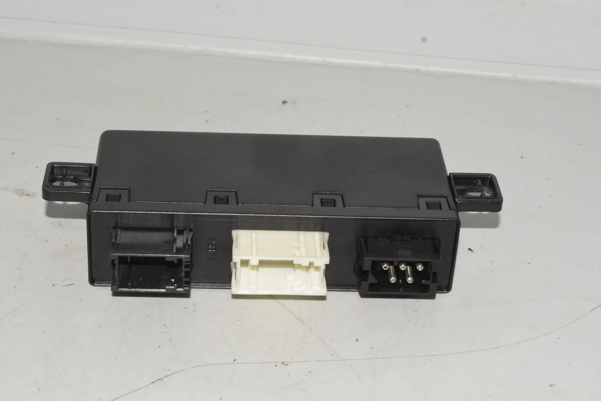 Front Left Door Control Unit – OEM 6904254 · BMW 5 (E39) 535 i 2001 – 6