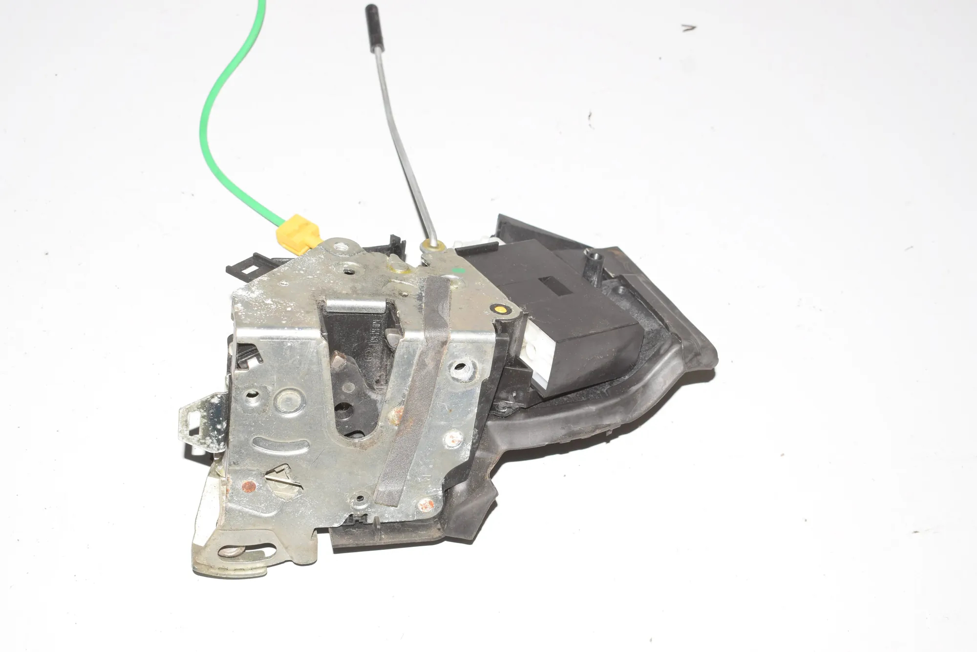 Front Right Door Lock – OEM 8235114 · BMW 5 (E39) 525 d 2002 – 2