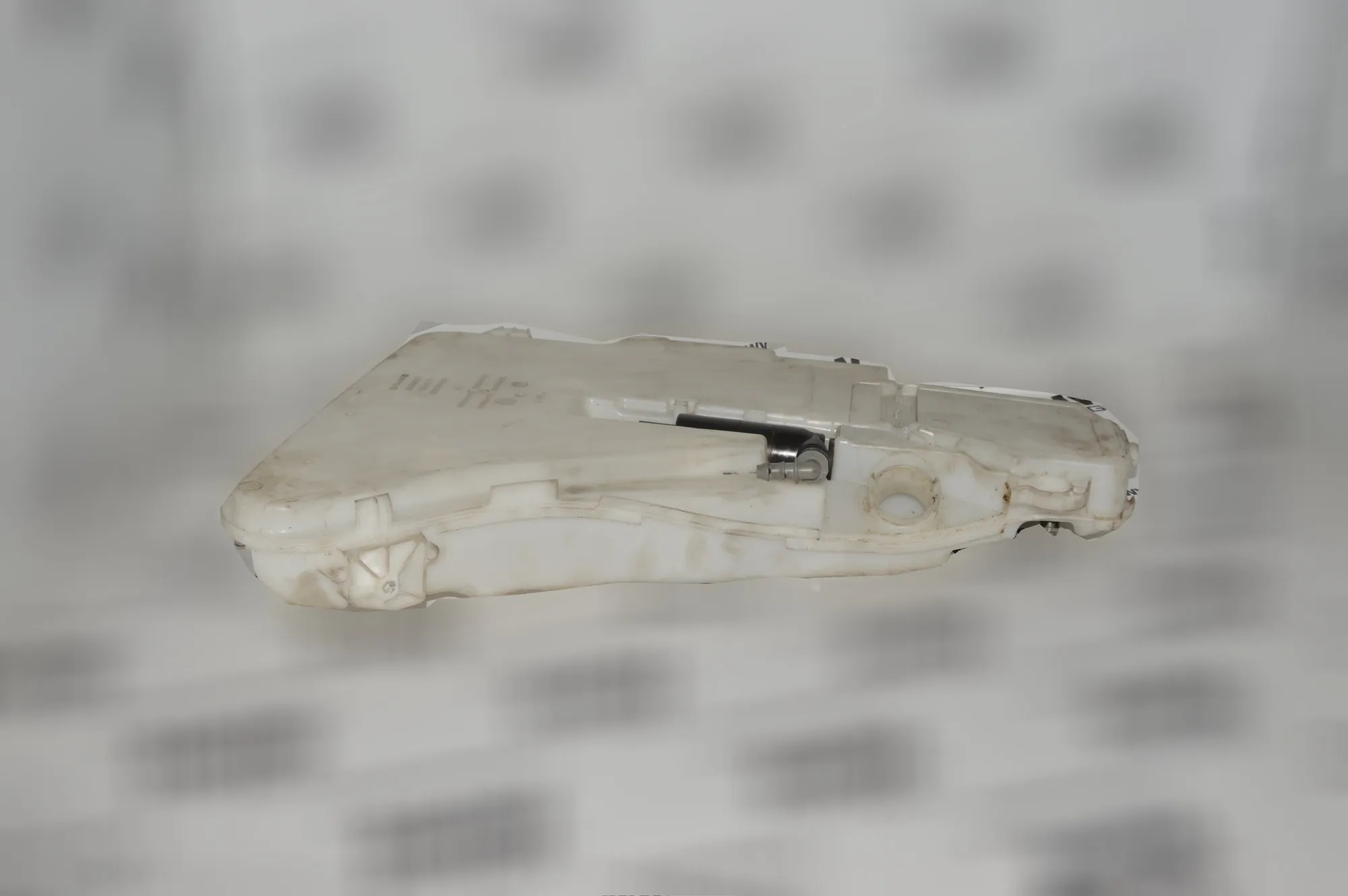 Window Washer Tank – OEM 8050439 · BMW 5 (F10) BMW 5 (F10) 2012 – 2