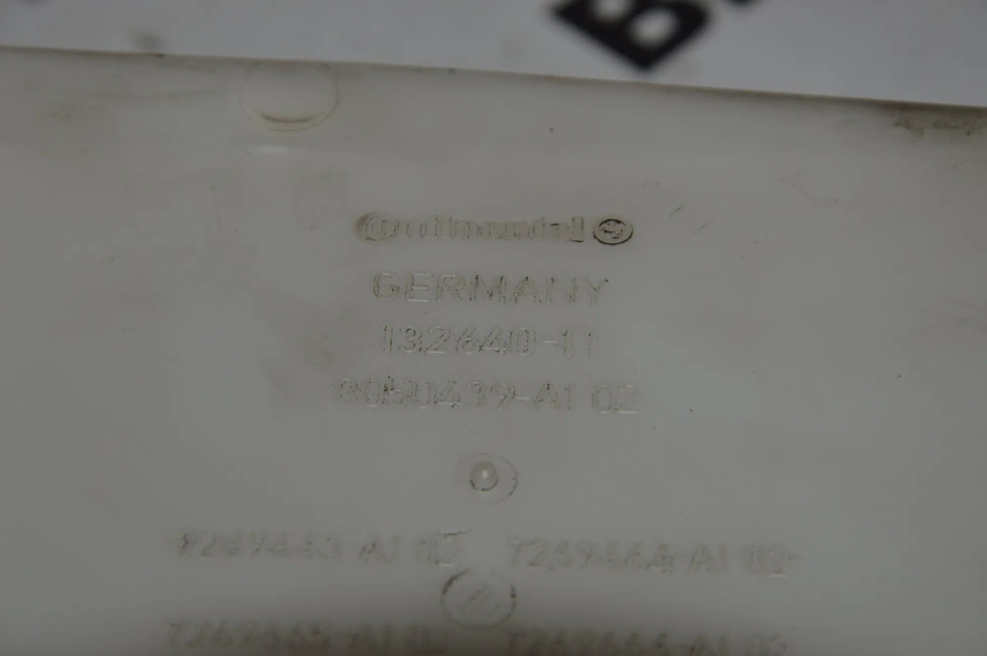 Window Washer Tank – OEM 8050439 · BMW 5 (F10) BMW 5 (F10) 2012 – 5