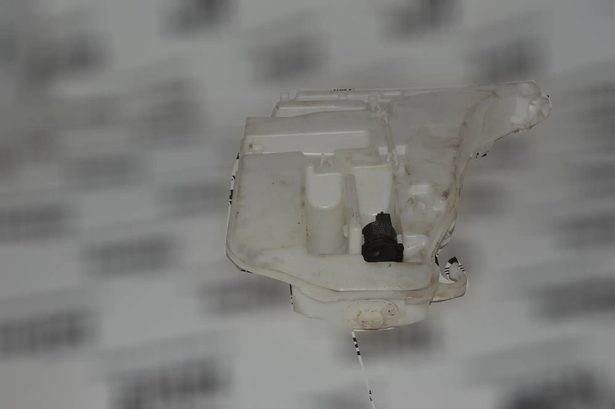 Window Washer Tank – OEM 8050439 · BMW 5 (F10) BMW 5 (F10) 2012