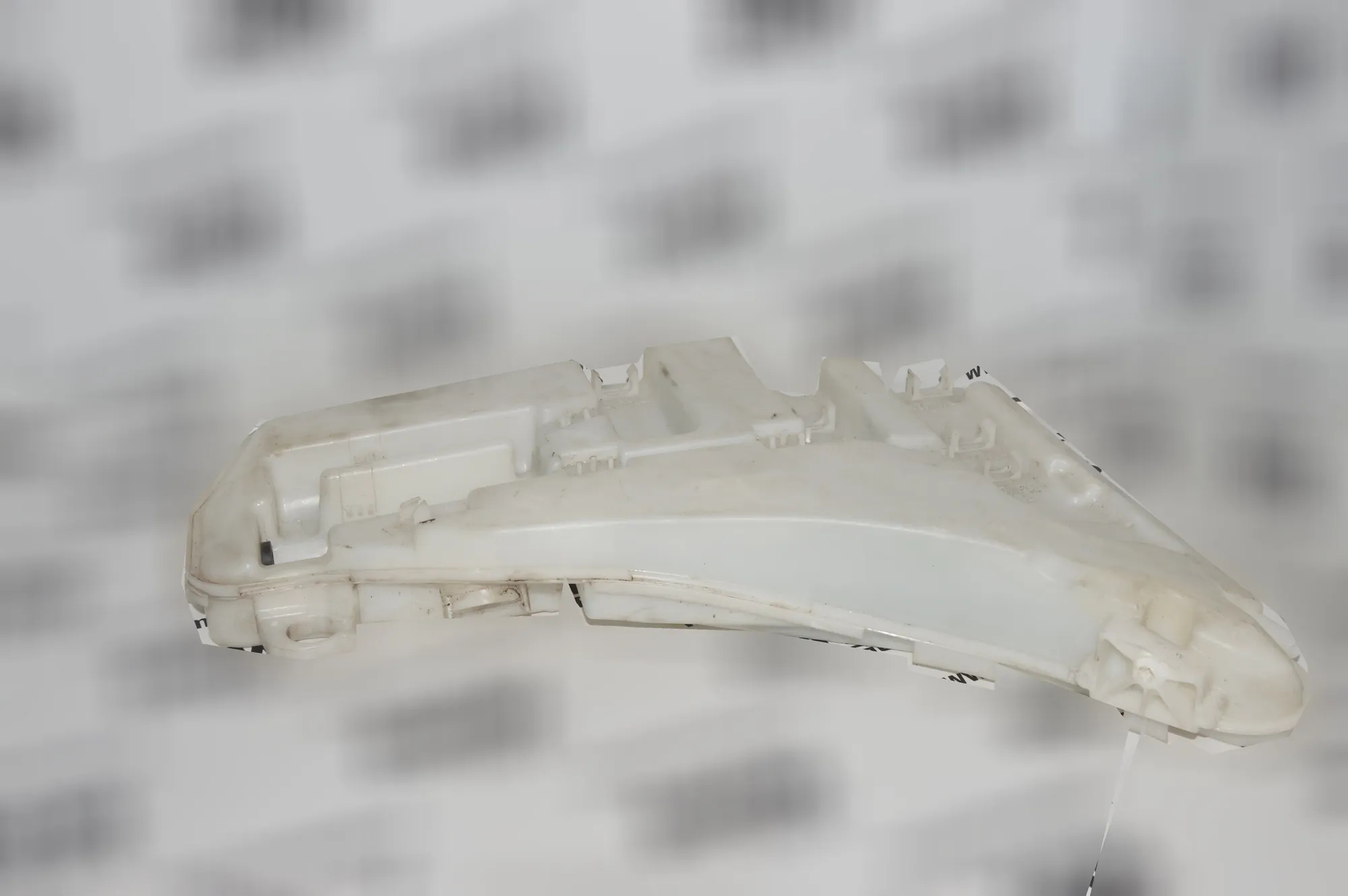 Window Washer Tank – OEM 8050439 · BMW 5 (F10) BMW 5 (F10) 2011 – 3