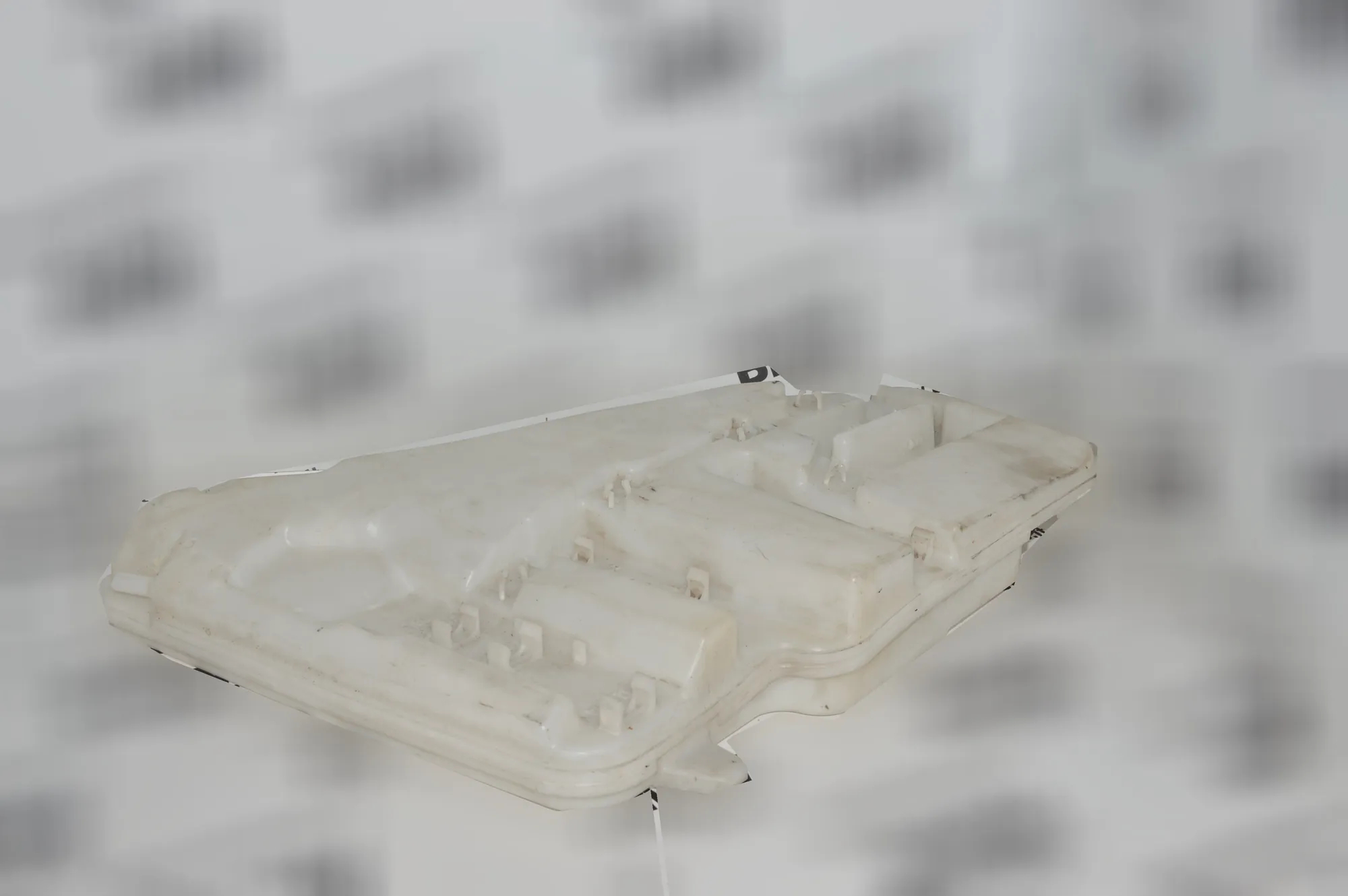 Window Washer Tank – OEM 8050439 · BMW 5 (F10) BMW 5 (F10) 2011 – 4