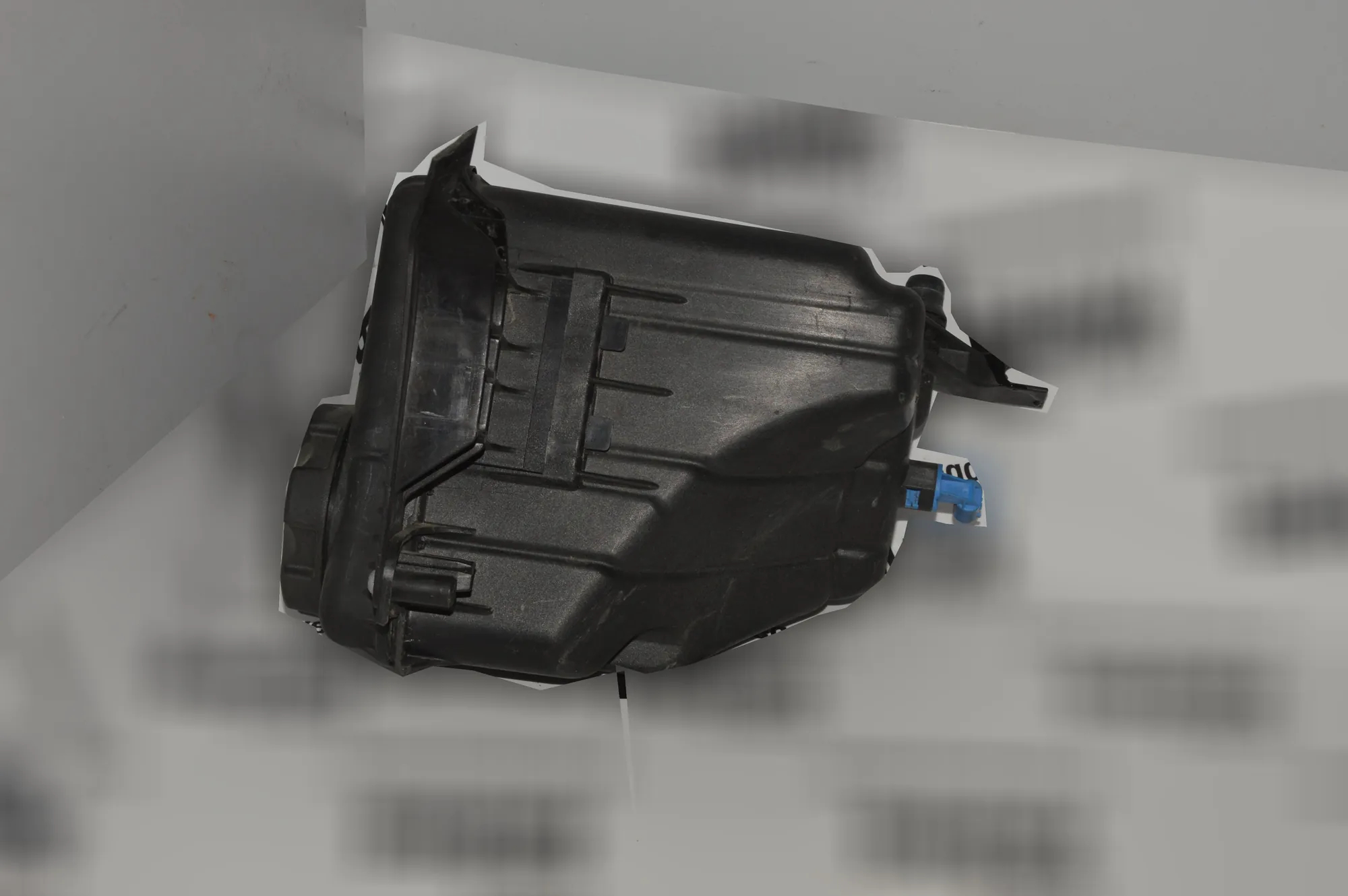 Expansion Tank – OEM 7601949 · BMW 5 (F10) BMW 5 (F10) 2010 – 4