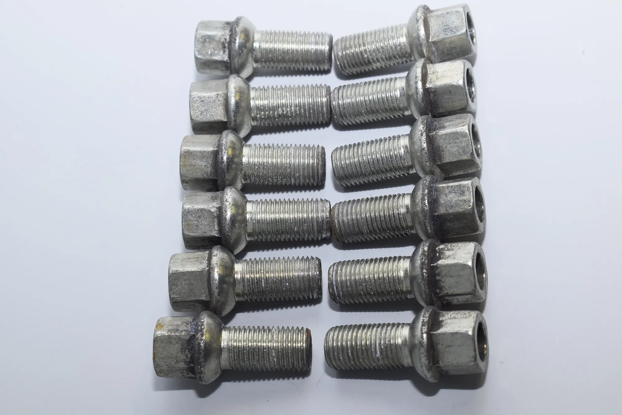 Wheel Screws Kit – OEM NA · BMW 7 (G11, G12) BMW 7 (G11, G12) 2015 – 2
