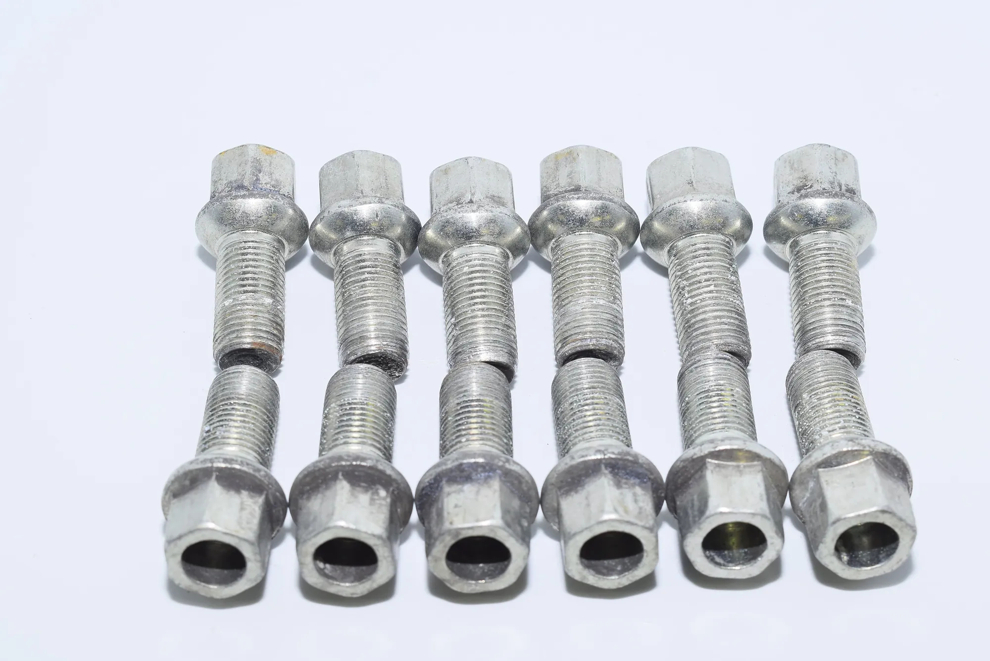 Wheel Screws Kit – OEM NA · BMW 7 (G11, G12) BMW 7 (G11, G12) 2015