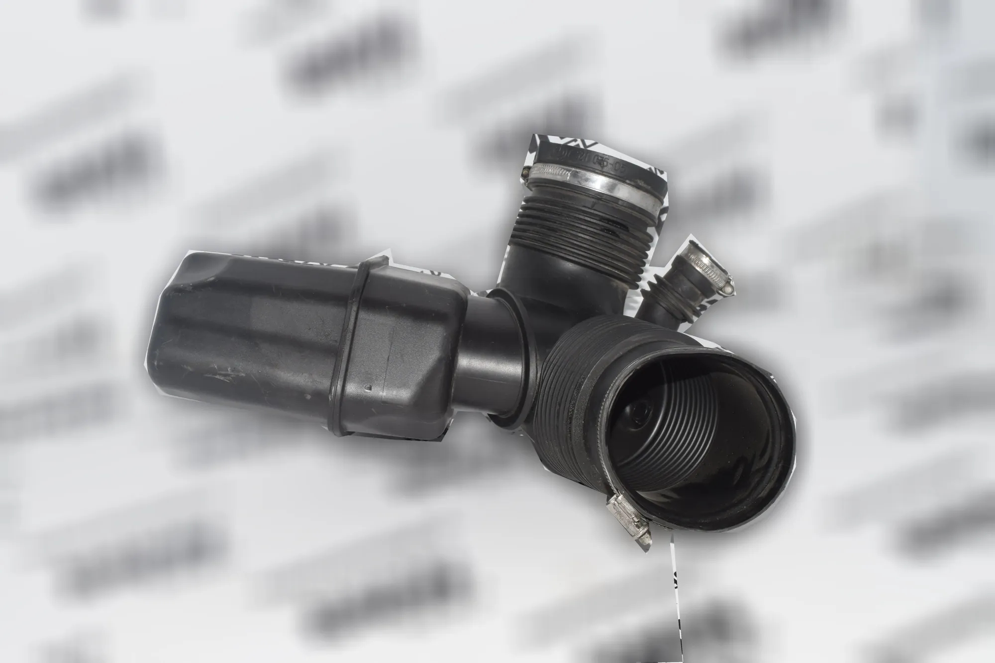 Pipe Hose · BMW 5 (E60) BMW 5 (E60) 2006 – 4