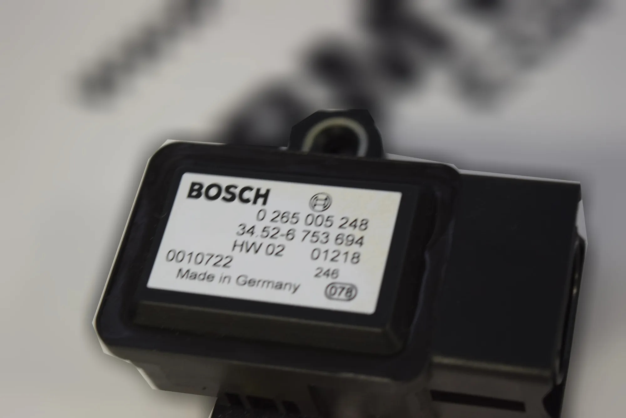 Acceleration Sensor – OEM 6753694BOSCH0265005248 · BMW 5 (E39) 525 i 2001 – 3