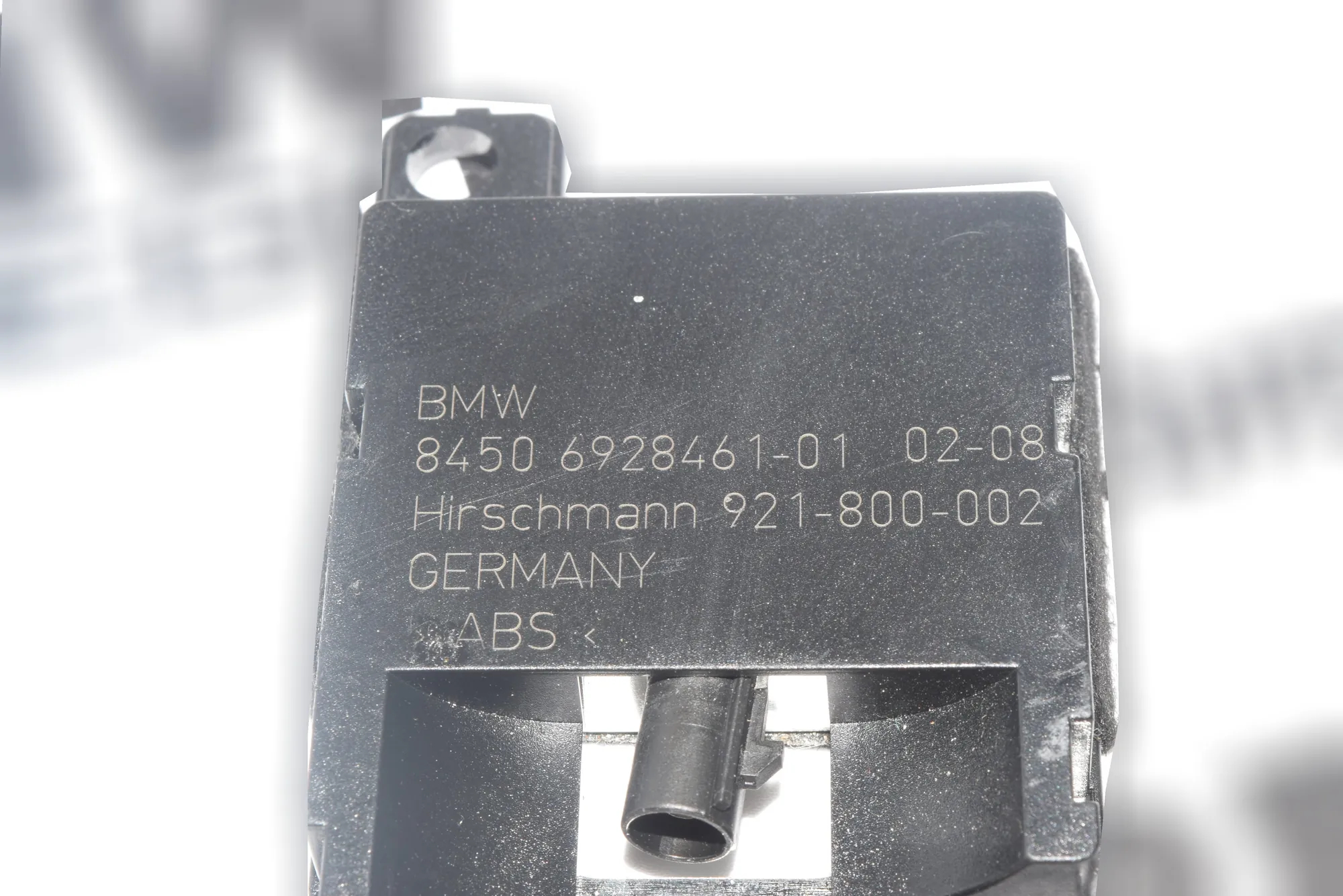 Antenna – OEM 6928461 · BMW 5 (E60) BMW 5 (E60) 2005 – 2