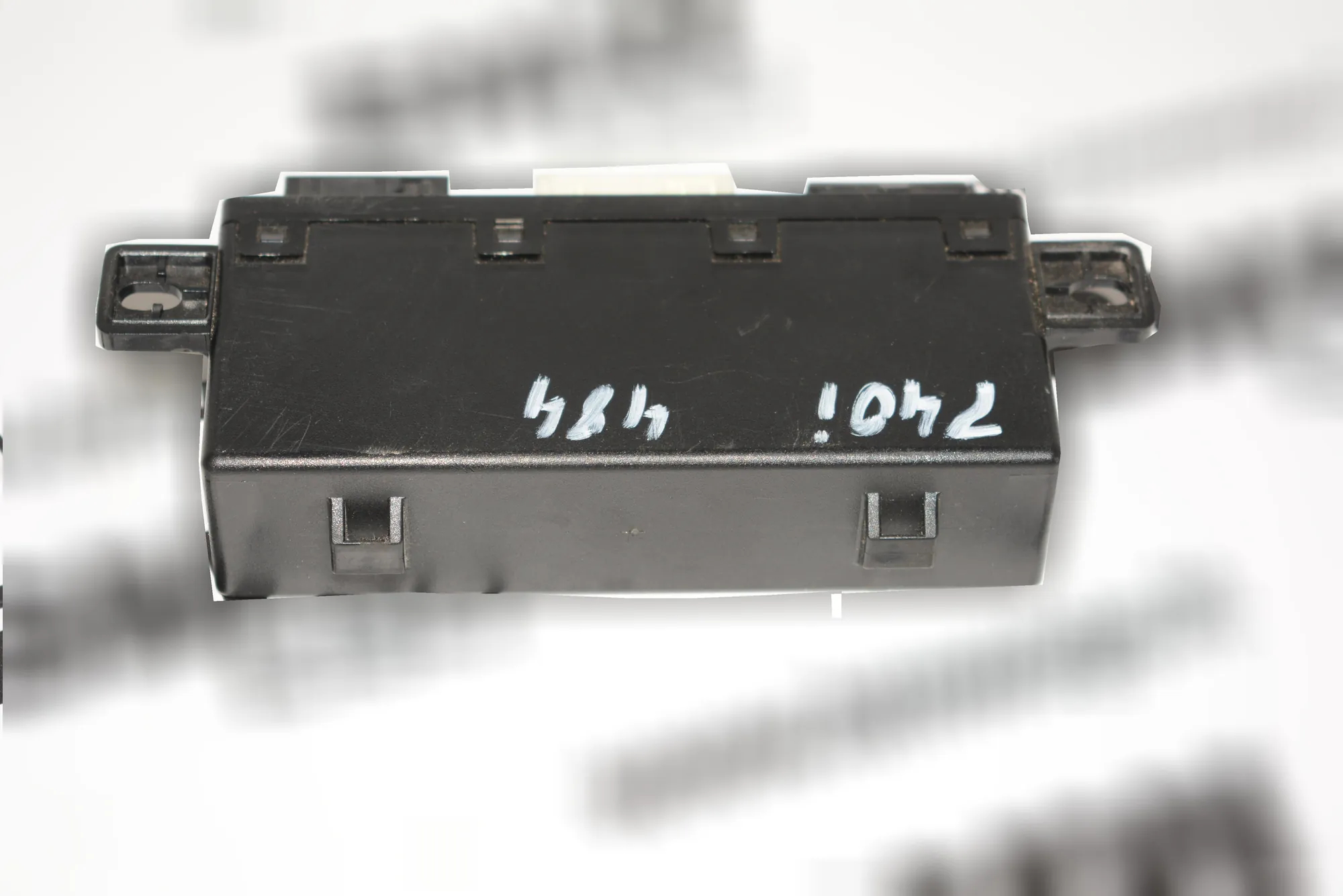 Front Left Door Control Unit – OEM 6904247 · BMW 5 (E39) BMW 5 (E39) 2001 – 3