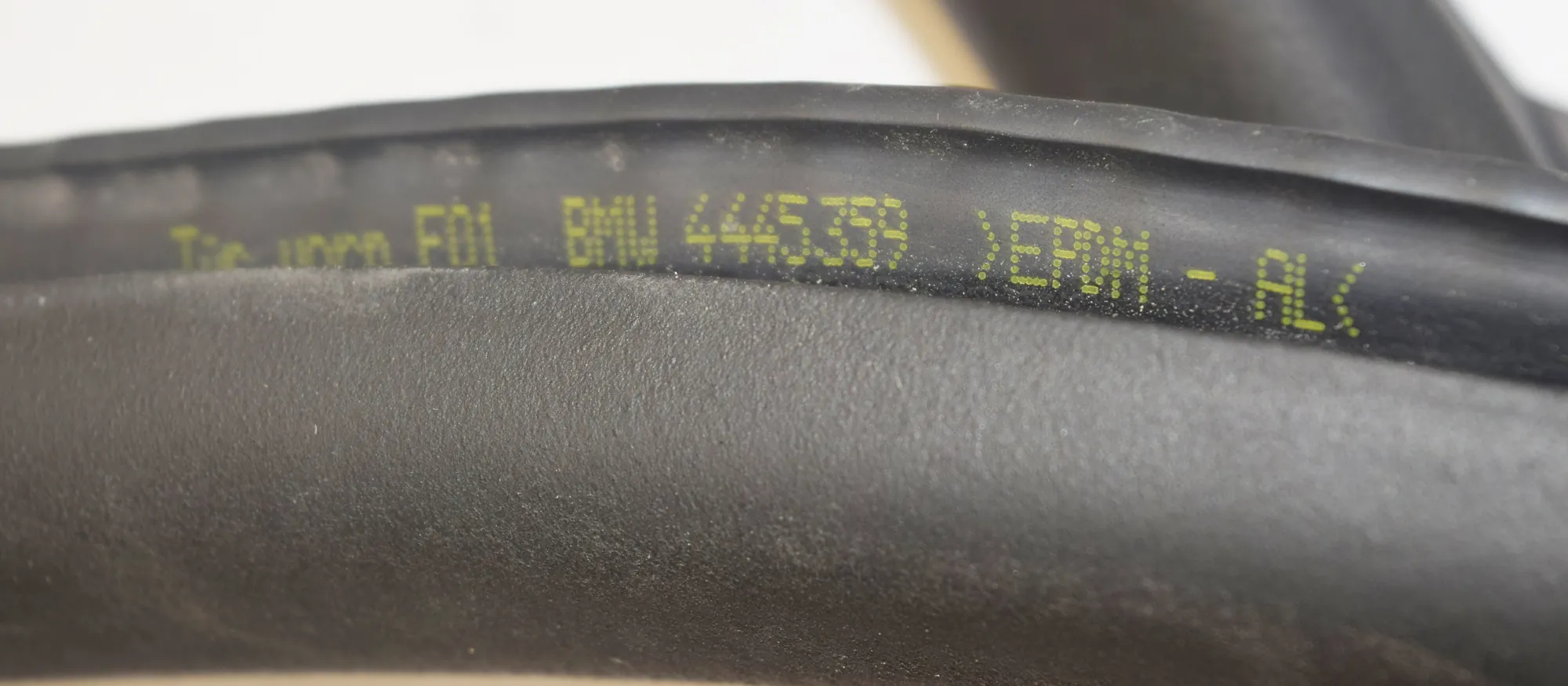 Front Left Door Seal Rubber – OEM 4445359 · BMW 7 (F01, F02) BMW 7 (F01, F02) 2008 – 2
