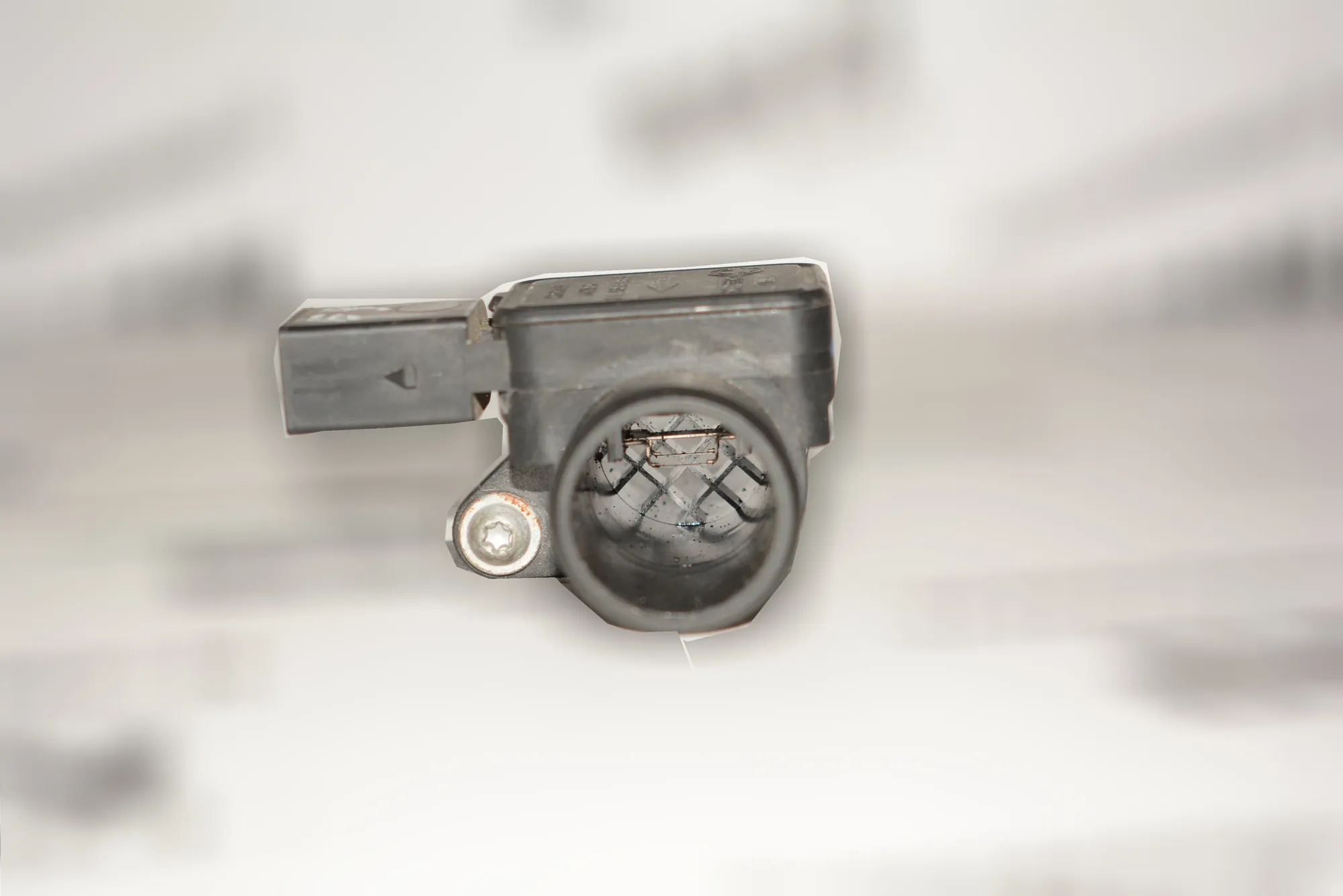 Mass Air Flow Sensor MAF – OEM 1438814 · BMW 3 (E90) BMW 3 (E90) 320 i 2008 – 5