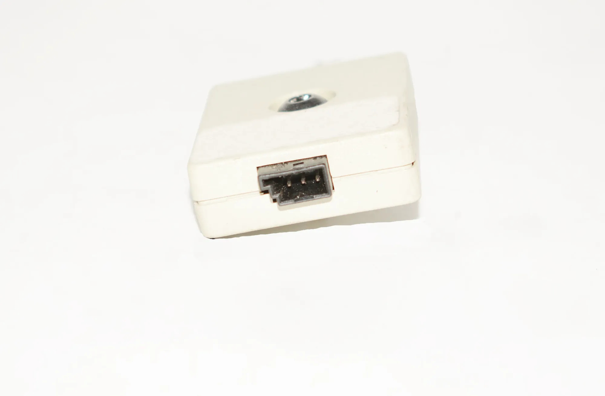 Antenna Amplifier – OEM 9110621 · BMW 3 (E90) BMW 3 (E90) 2006 – 2