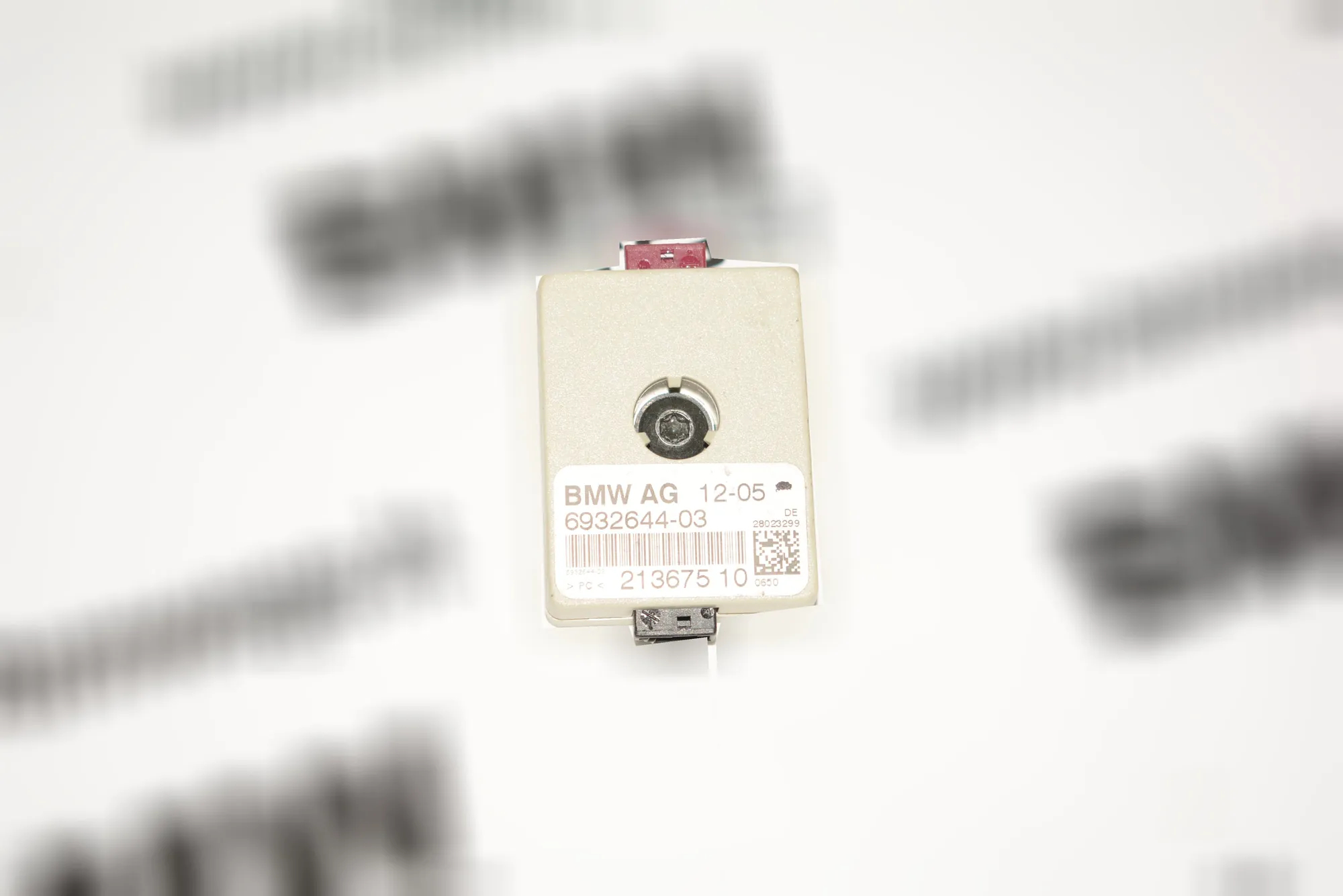 Antenna Amplifier – OEM 6932644 · BMW 3 (E90) BMW 3 (E90) 2006