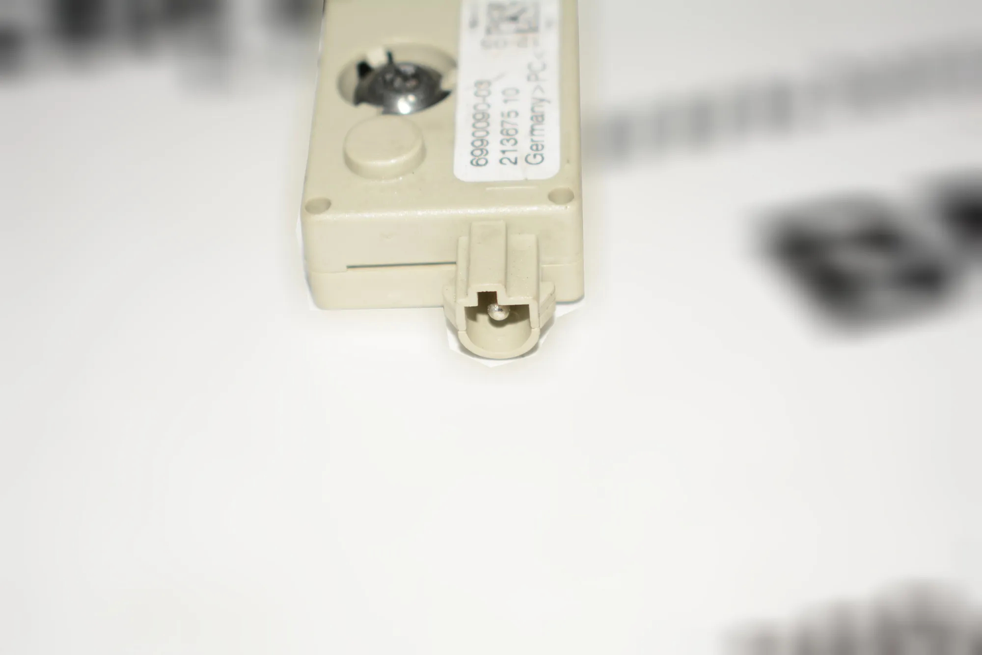 Antenna – OEM 6990090 · BMW 3 (E90) BMW 3 (E90) 2006 – 4