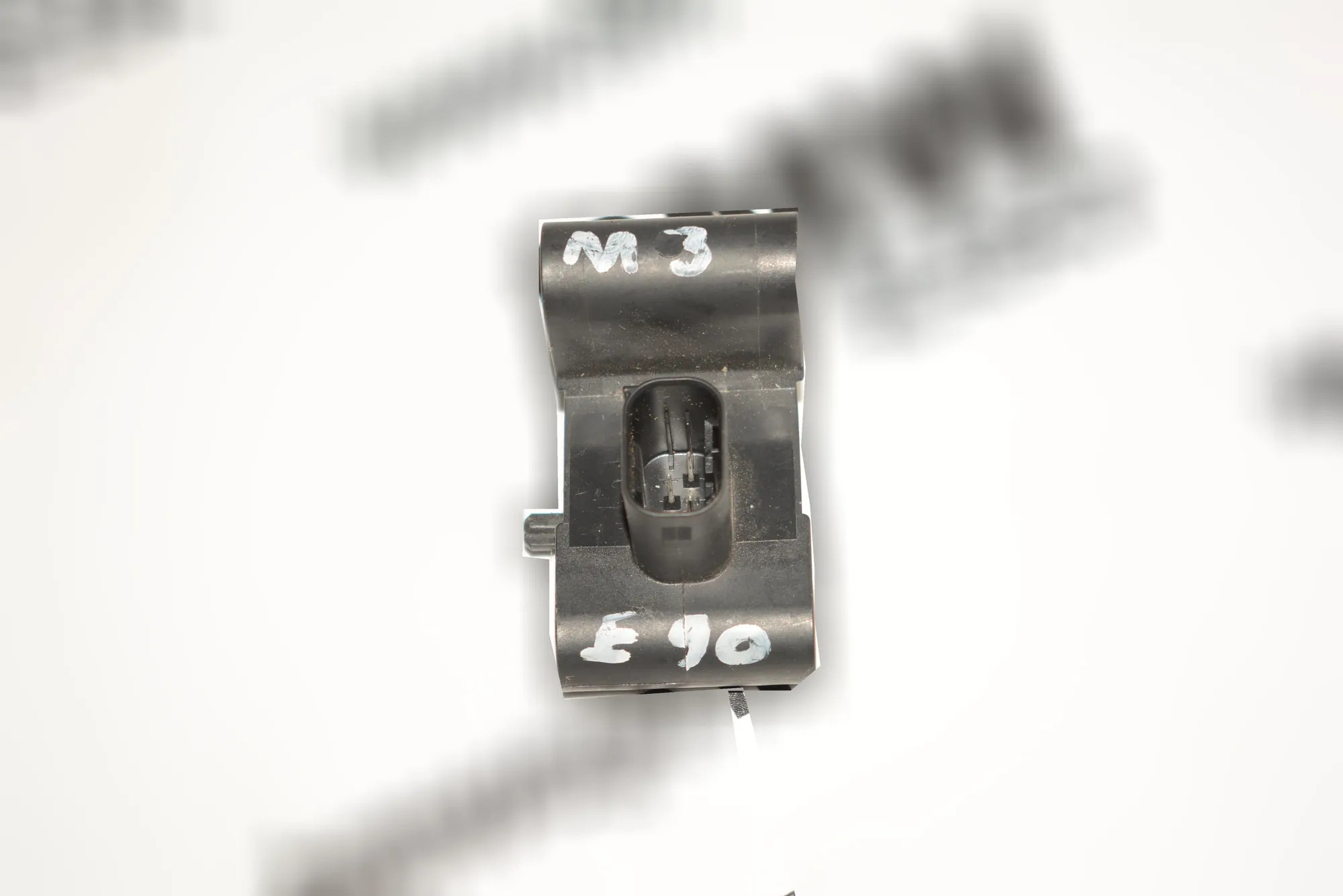 Front Left Impact Sensor – OEM 6911003 · BMW 3 (E90) BMW 3 (E90) 2006