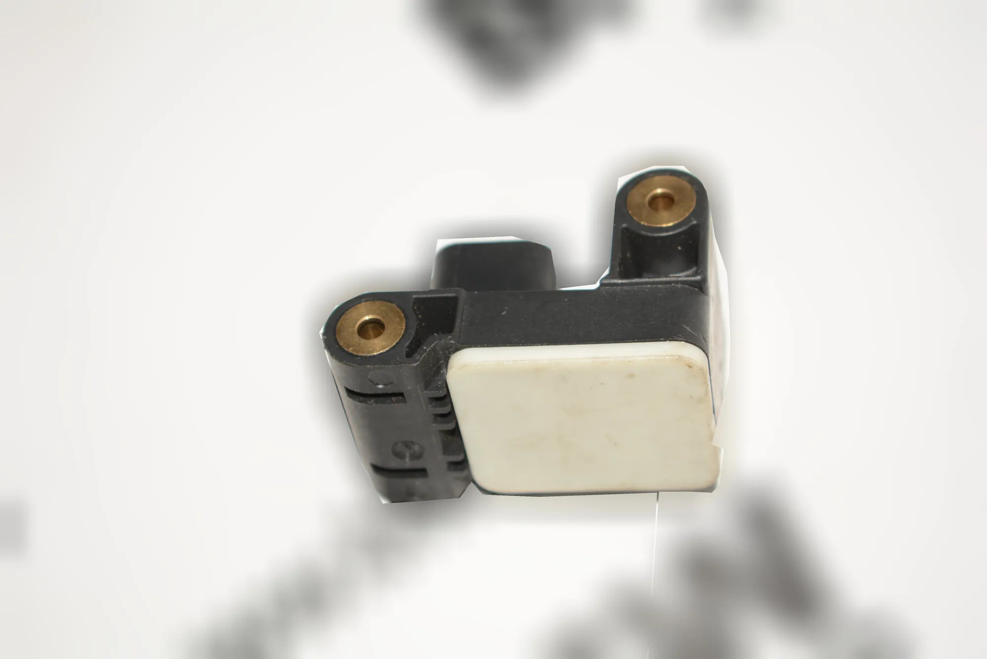 Front Left Impact Sensor – OEM 6911003 · BMW 3 (E90) BMW 3 (E90) 2006 – 5