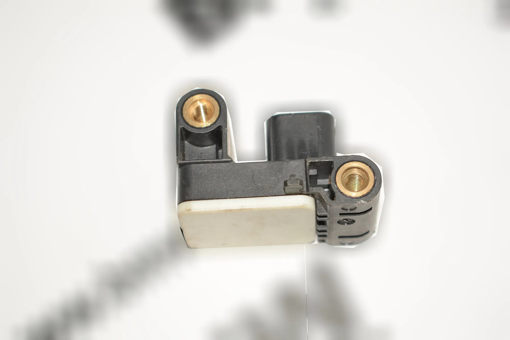 Front Left Impact Sensor – OEM 6911003 · BMW 3 (E90) BMW 3 (E90) 2006 – 4