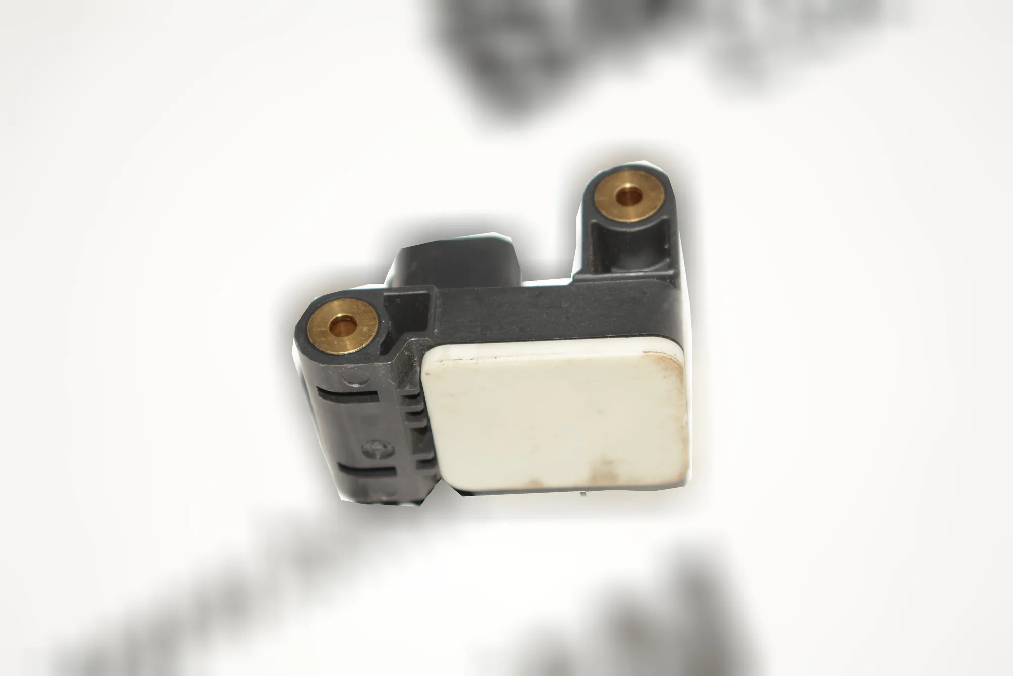 Front Right Impact Sensor – OEM 6911003 · BMW 3 (E90) BMW 3 (E90) 2006 – 5