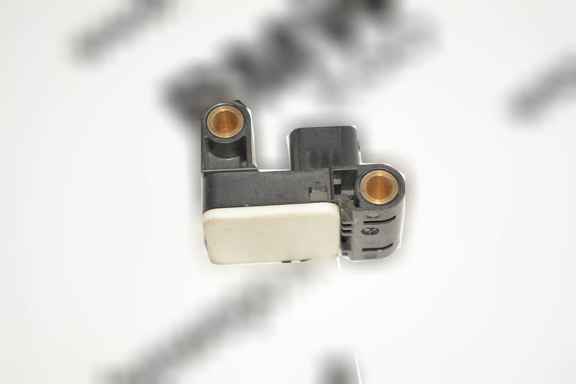 Front Left Impact Sensor – OEM 6956485 · BMW 3 Coupe (E92) BMW 3 Coupe (E92) 2006 – 4