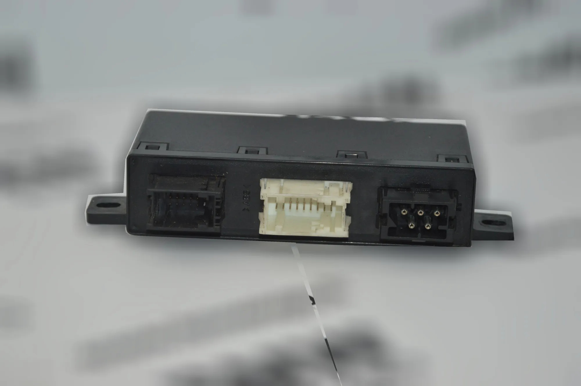 Front Left Door Control Unit – OEM 6904251 · BMW 5 (E39) BMW 5 (E39) 2001 – 2