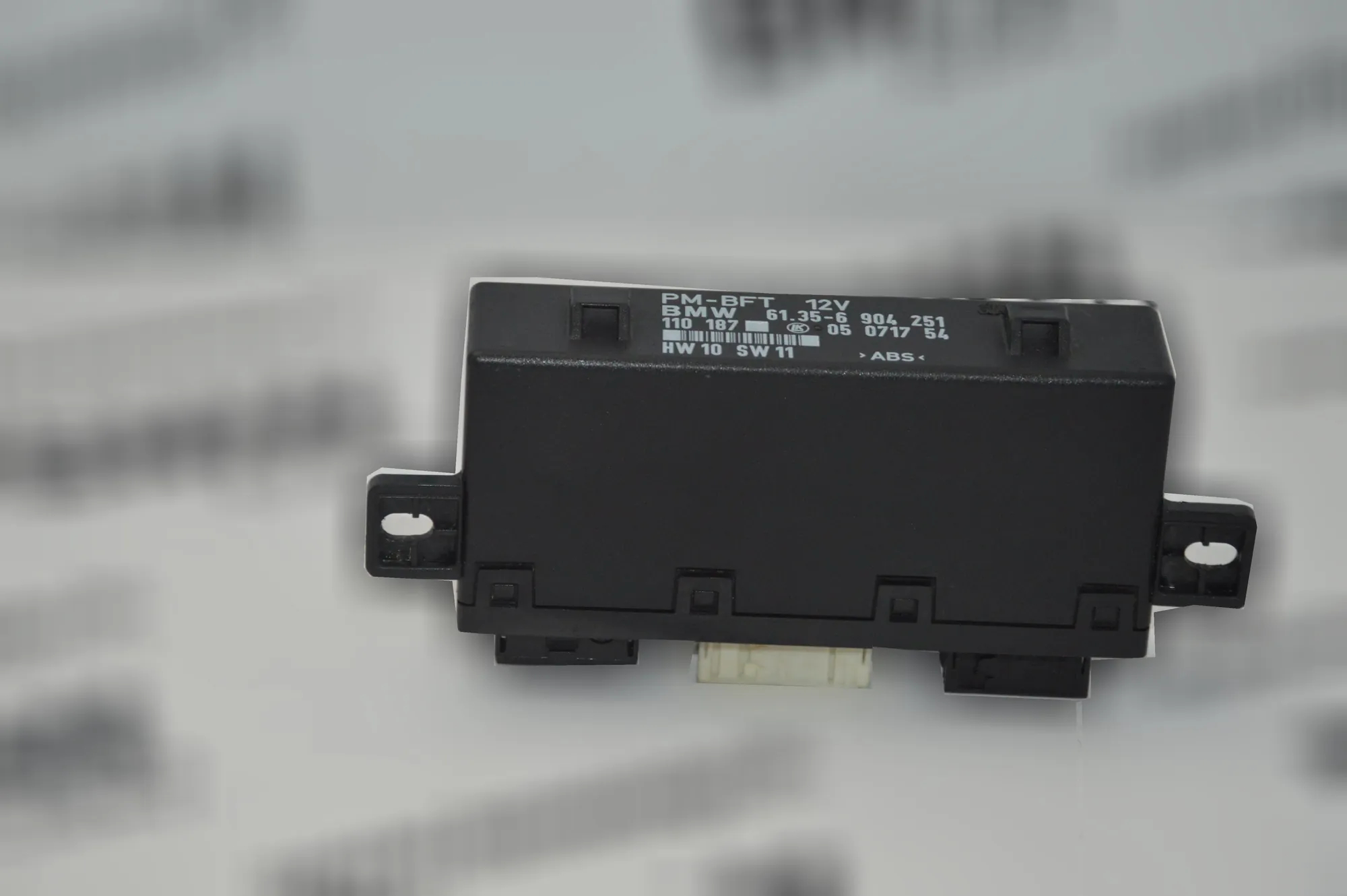 Front Left Door Control Unit – OEM 6904251 · BMW 5 (E39) BMW 5 (E39) 2001 – 3