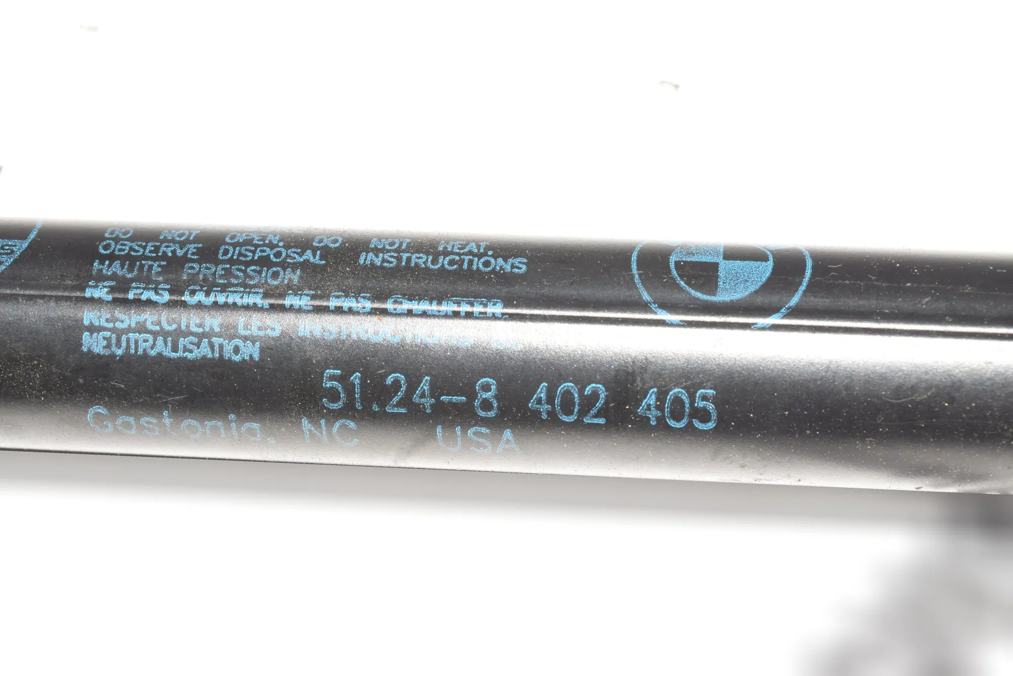 Left Side Tailgate Gas Strut – OEM 8402405 · BMW X5 (E53) BMW X5 (E53) 2001 – 2