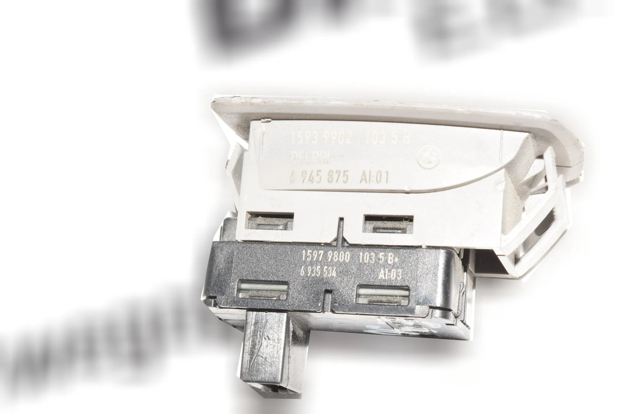 Rear Left Door Window Switch – OEM 69458756935534 · BMW 3 (E90) BMW 3 (E90) 2006 – 3