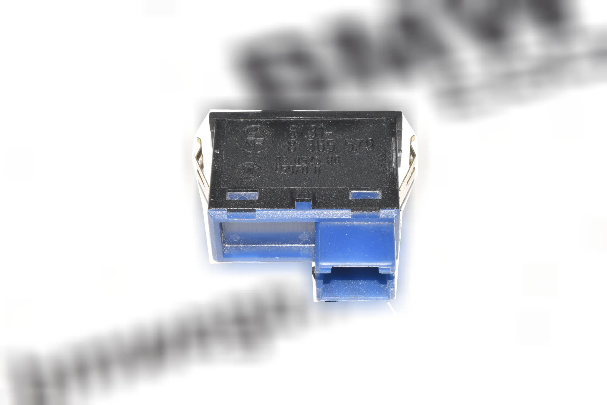 Other Control Units – OEM 8365579 · BMW 5 (E39) BMW 5 (E39) 1998 – 2