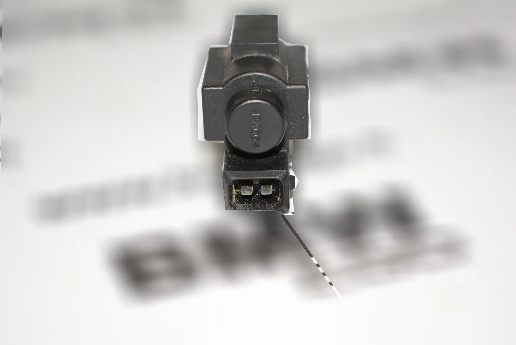 Solenoid Valve – OEM 1742712 · BMW 5 (E39) BMW 5 (E39) 1999
