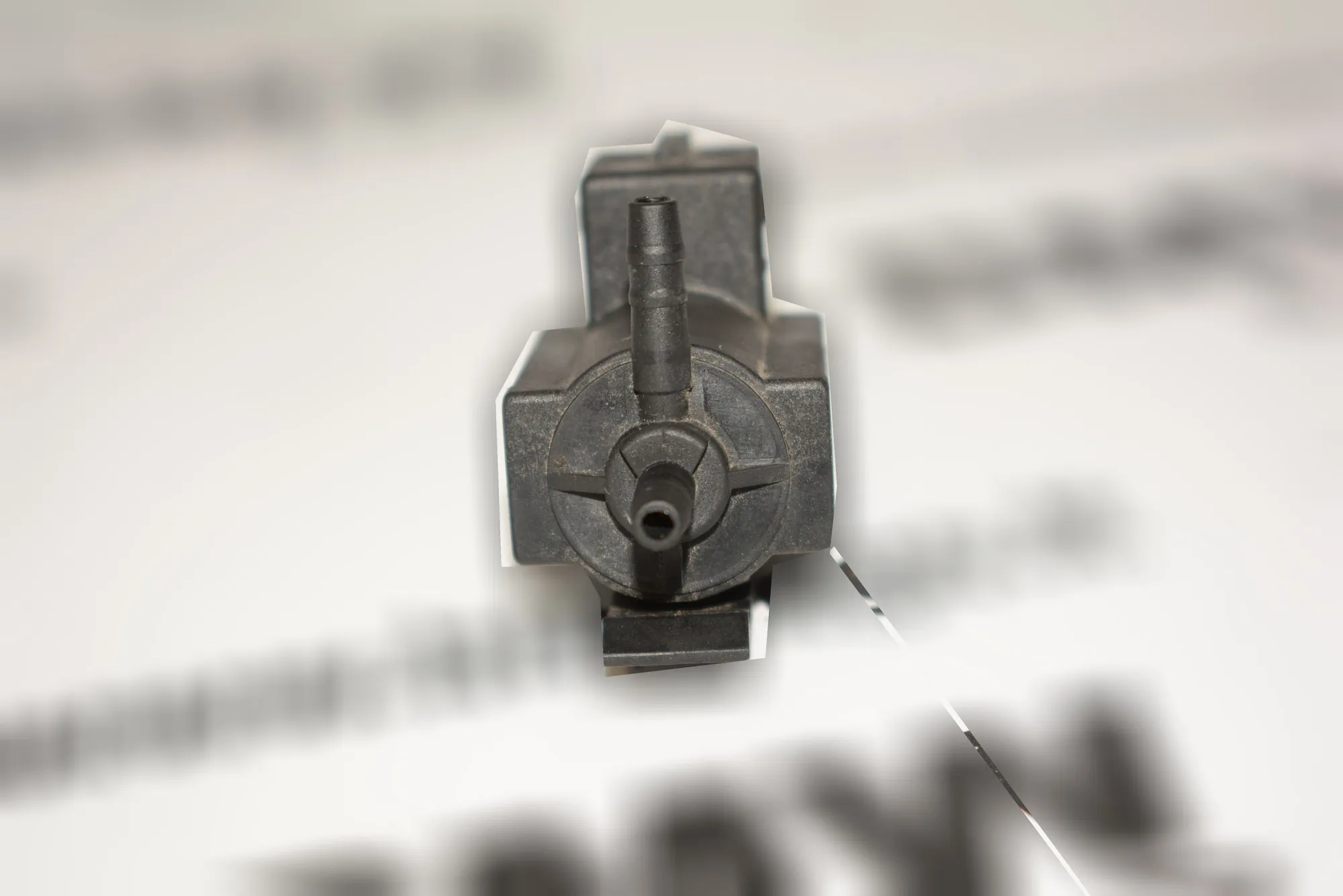 Solenoid Valve – OEM 1742712 · BMW 5 (E39) BMW 5 (E39) 1999 – 3