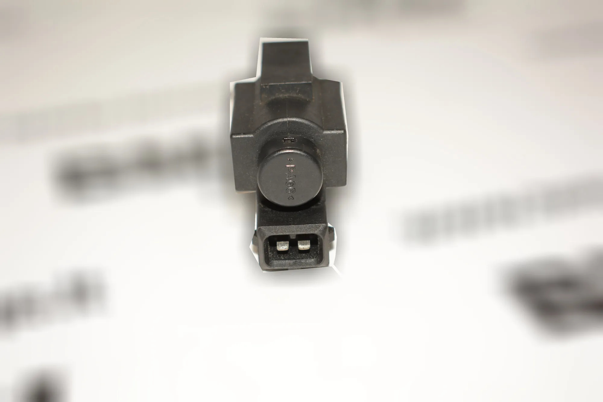 Solenoid Valve – OEM 1742712 · BMW 5 (E39) BMW 5 (E39) 1999 – 3